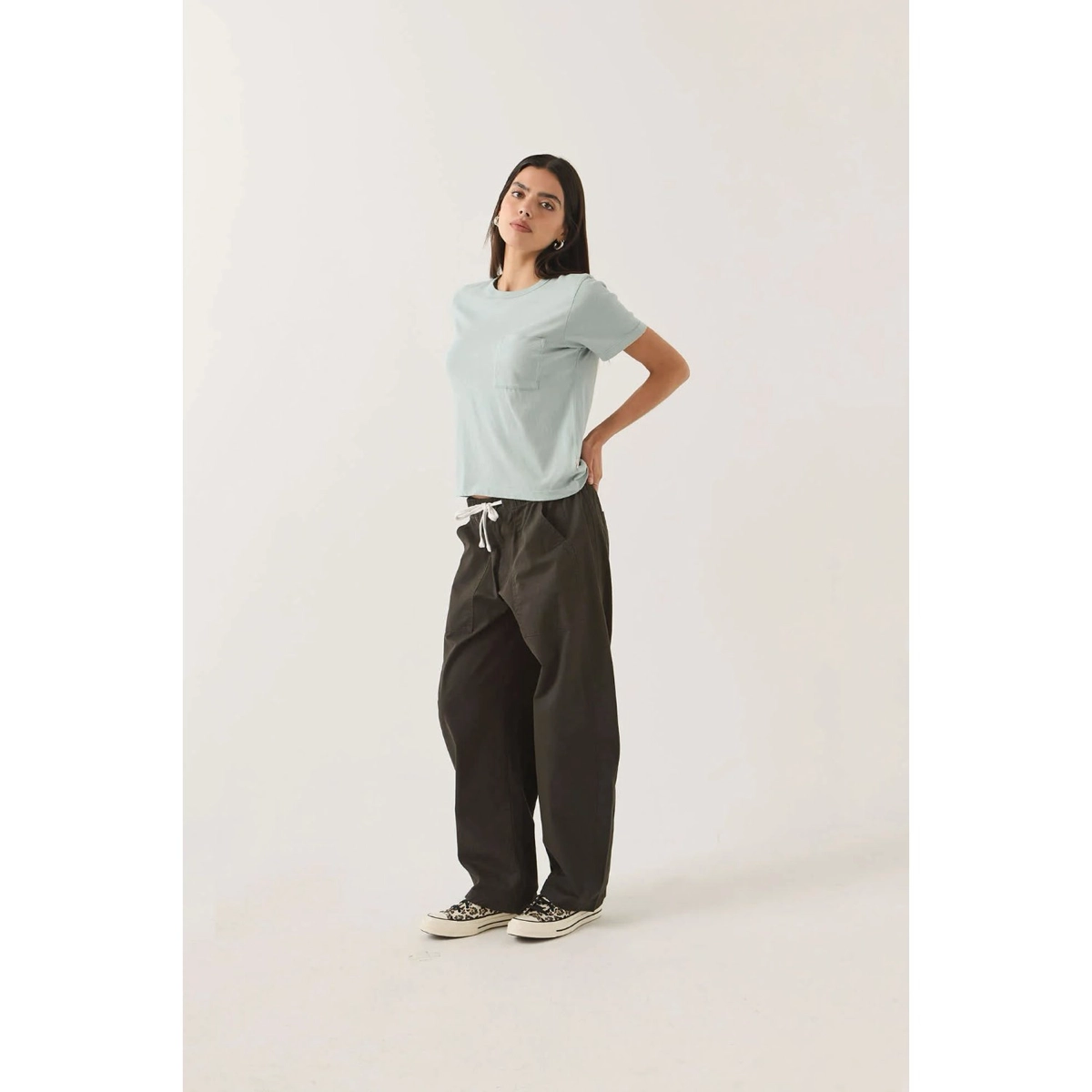 Utility Everyday Barrel Pant W T-Shirt, Taschen-T-Shirt, Himmelblau, Lockere Hose, Kordelhose, T-Shirt, Kurzarm, Pastellblau, Kordelzug, Lockere Hose