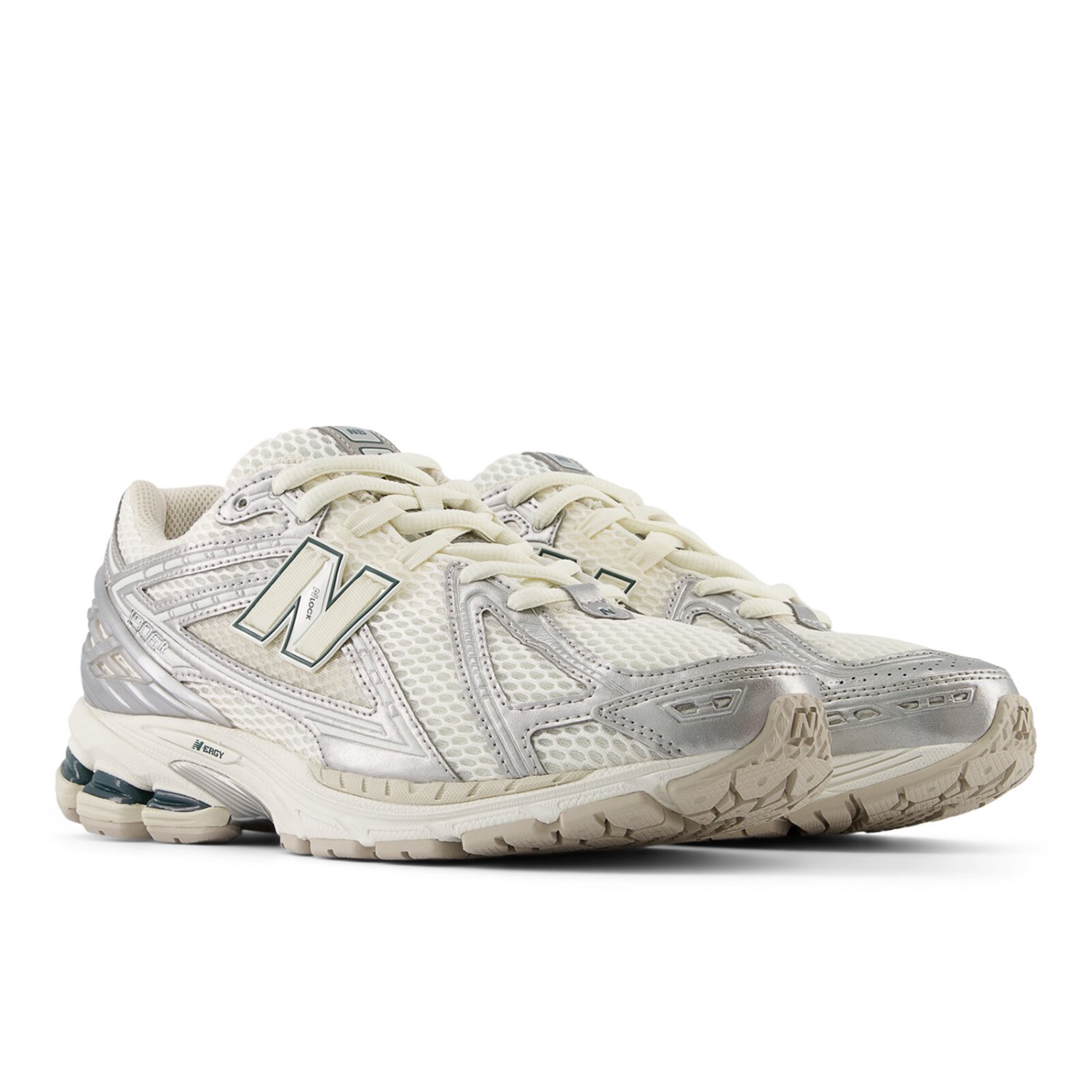 M 1906 Baskets, chaussures de course, tige en mesh, blanches, talons bas / semelle brute