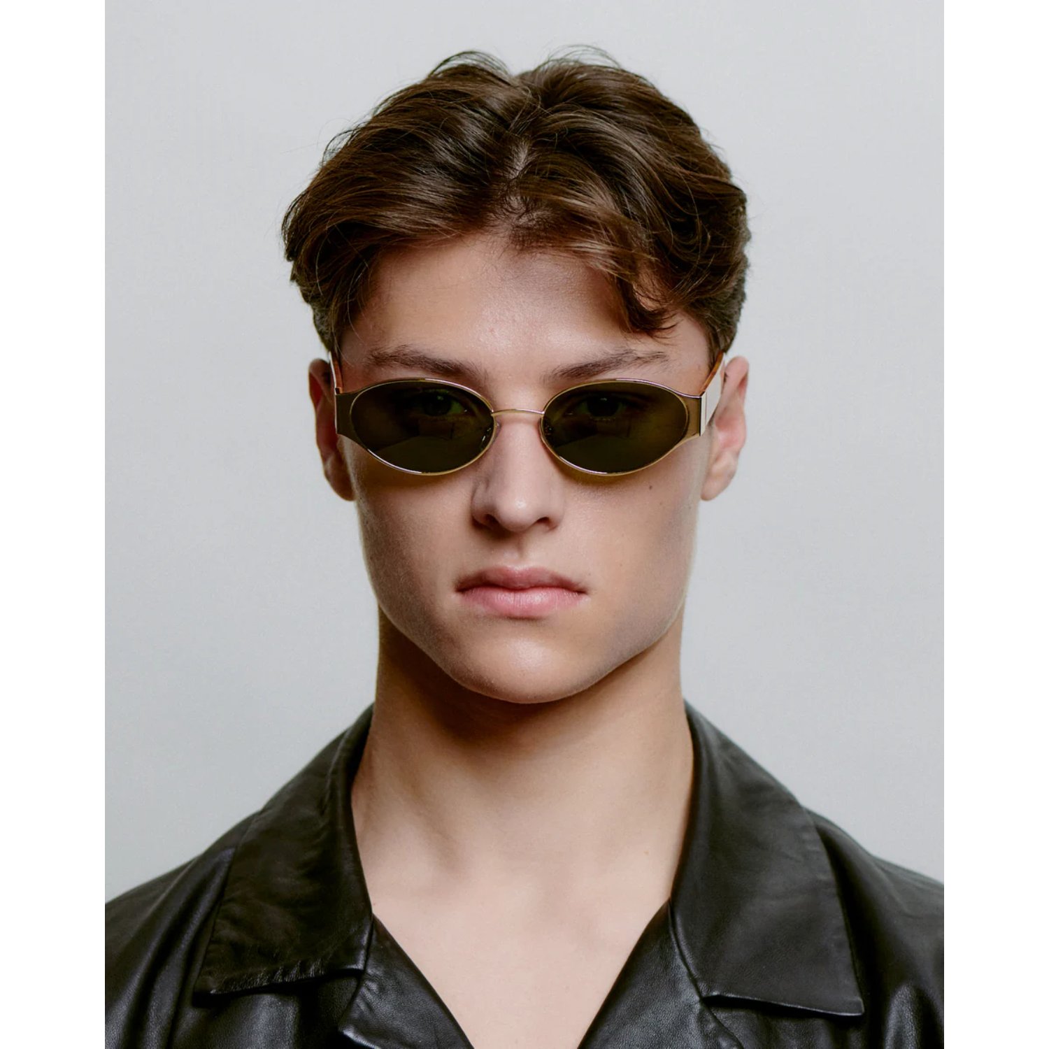 Bella Sonnenbrille, oval, bronze, Metallrahmen, Satinlederjacke