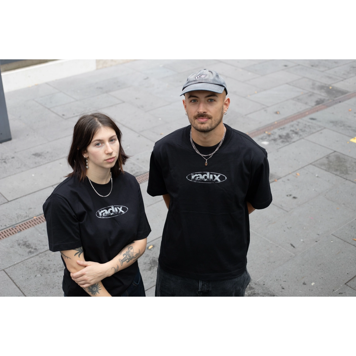 T-Shirt, Kurzarm, Schwarz, Logo-Aufdruck, Unisex