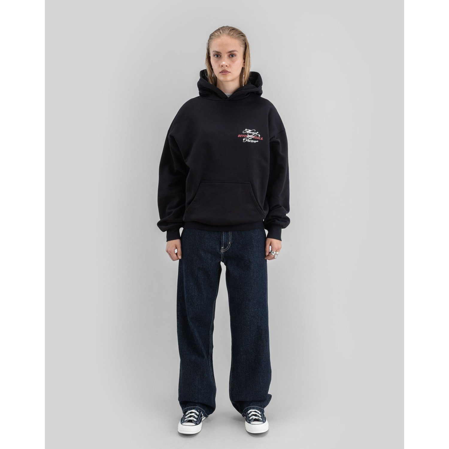 hoodie, schwarzer Hoodie, Pullover, Vorsttasche, Logo-Stickerei