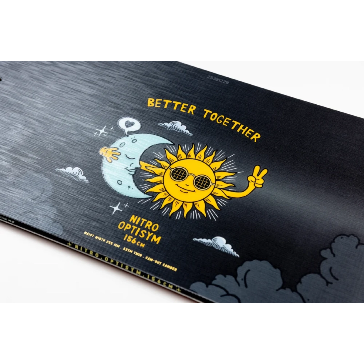 Optisym Sonnenmotiv, Karton-Design, Grafik-Print, Nitro Optism, Helle Farben, T-Shirt, Grafik, Sonne, Mond, Nitro Optism