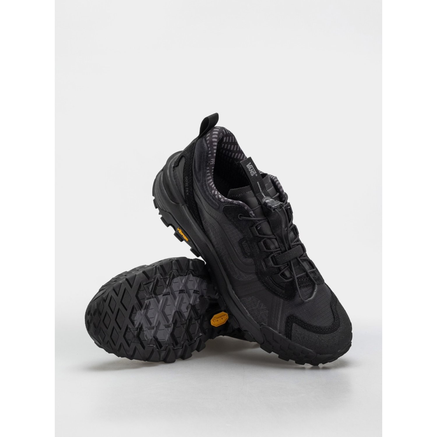 schuhe, trekkingschuhe, schwarz, gummisohle, haulmuster
