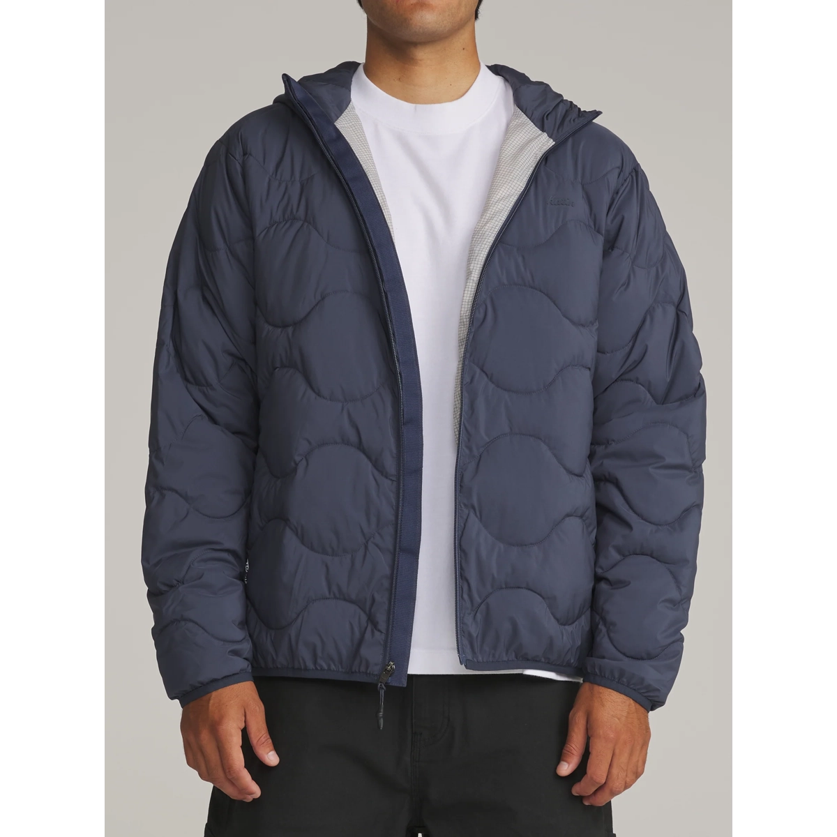 Veste matelassée, bleu foncé, fermeture éclair, col montant, coupe cintrée