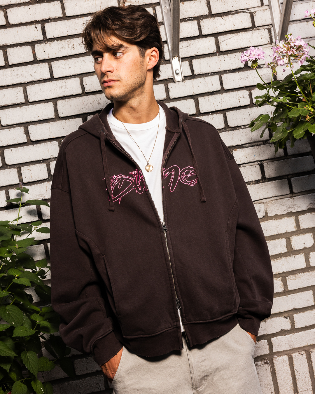 Hoodie, Zipfelkapuze, Reißverschluss, braune Jacke, Jersey