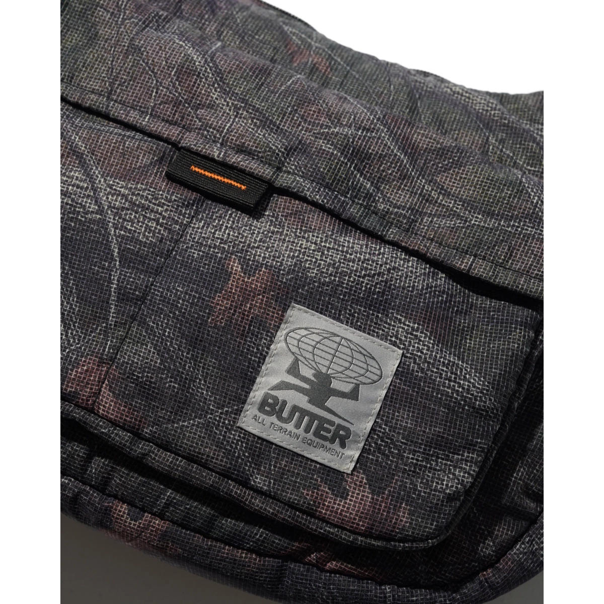 Rucksack, Polyester, Gittermuster, Aufnäher, Logo, Umhängetasche, Gürteltasche, Camouflage, Rucksackfach, Patch-Label