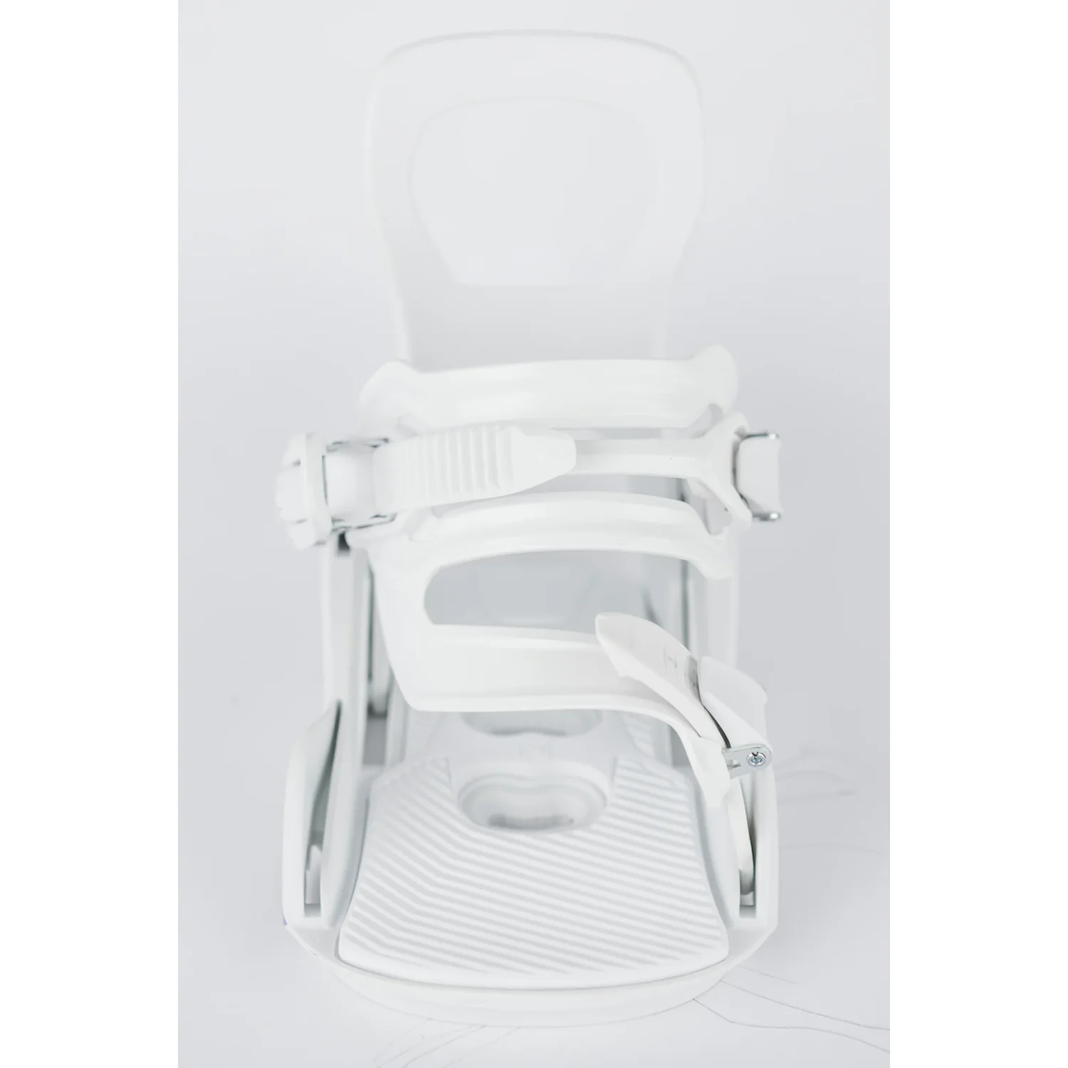 Charger Micro Box Kids 26 Fixation de snowboard, plastique blanc, fermeture à cliquet, sangle de pied, spoiler