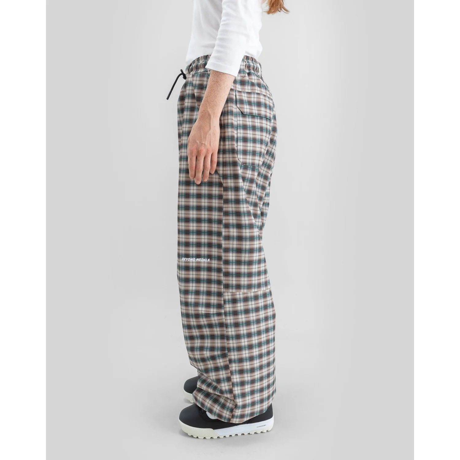 Pantalon à carreaux, coupe ample, taille élastiquée, cordon de serrage, motif beige et vert