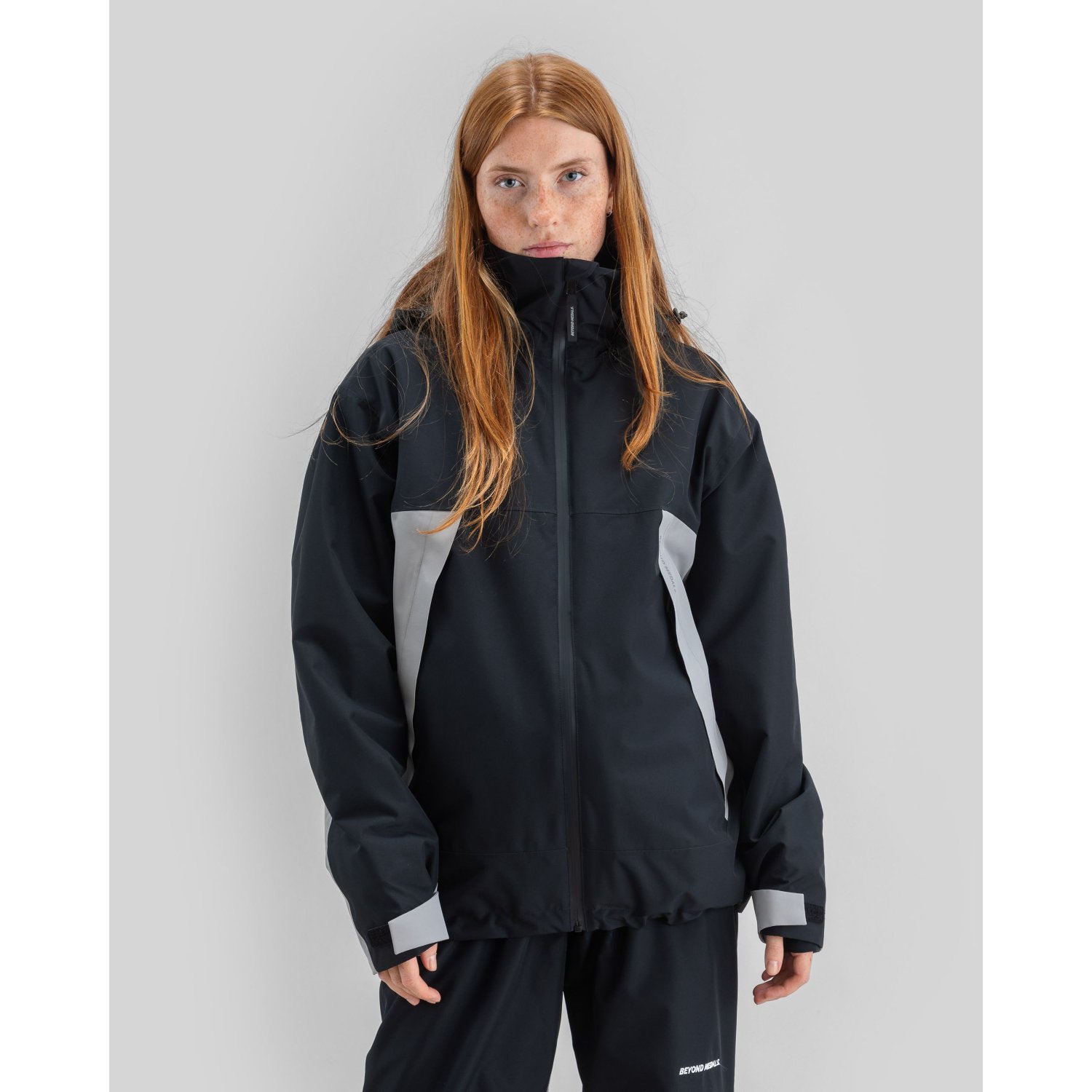 jacke, windbreaker, softshell, schwarz, reflektierende details