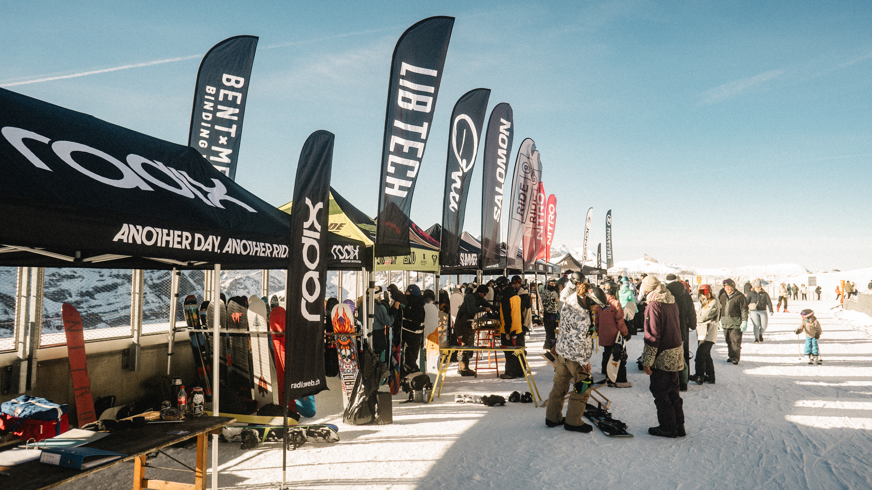 Bild2 Personne, Vêtements, Chaussures, Chaussure, Plein air