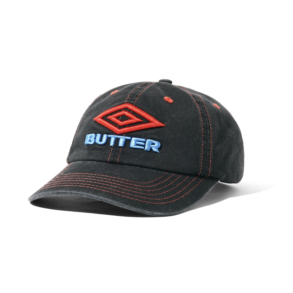 baseball cap, embroidered logo, black cap, red stitching, curved brim, Baseballkappe, schwarze Kappe, rote Stickerei, starke rote Nähte, BUTTER Logo