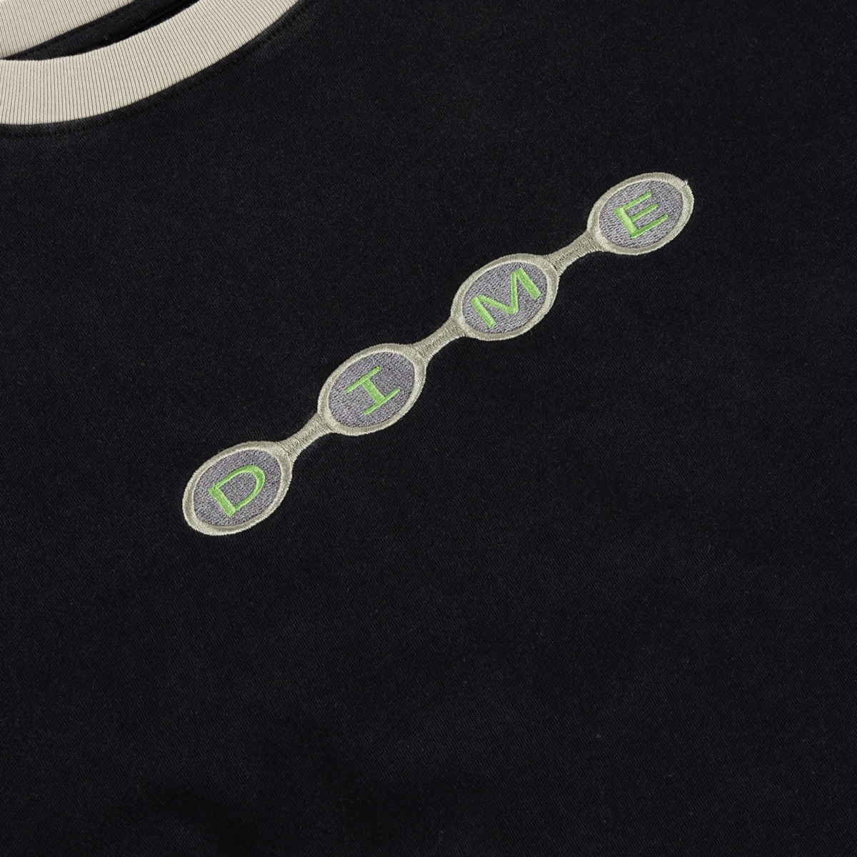 Space Ringer T-Shirt t-shirt, motif, broderie, noir, touche de vert, t-shirt, inscription, impression, noir, détail du logo