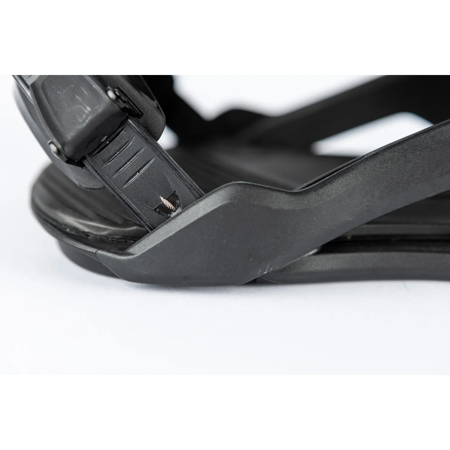Charger Mini Box Youth Snowboardbindung, Ratschenverschluss, Kunststoff, schwarz, verstellbarer Riemen