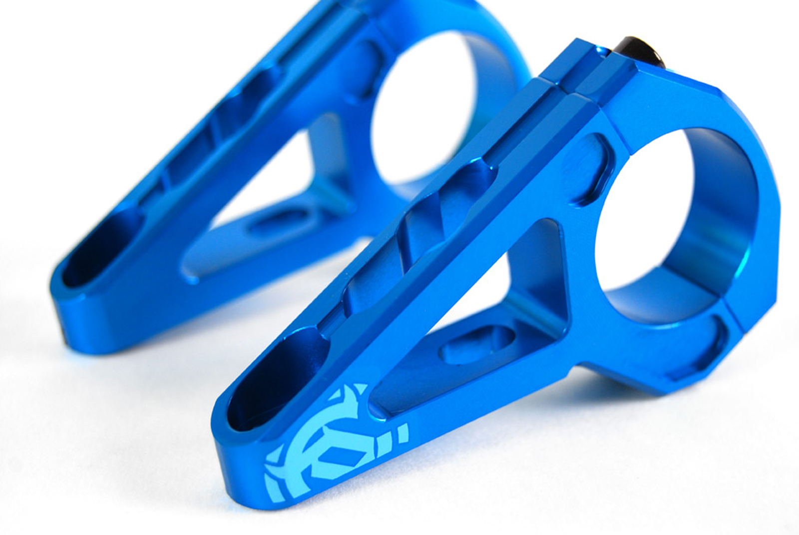 Locust Dm Stem Blue Locust Dm Stem Blue