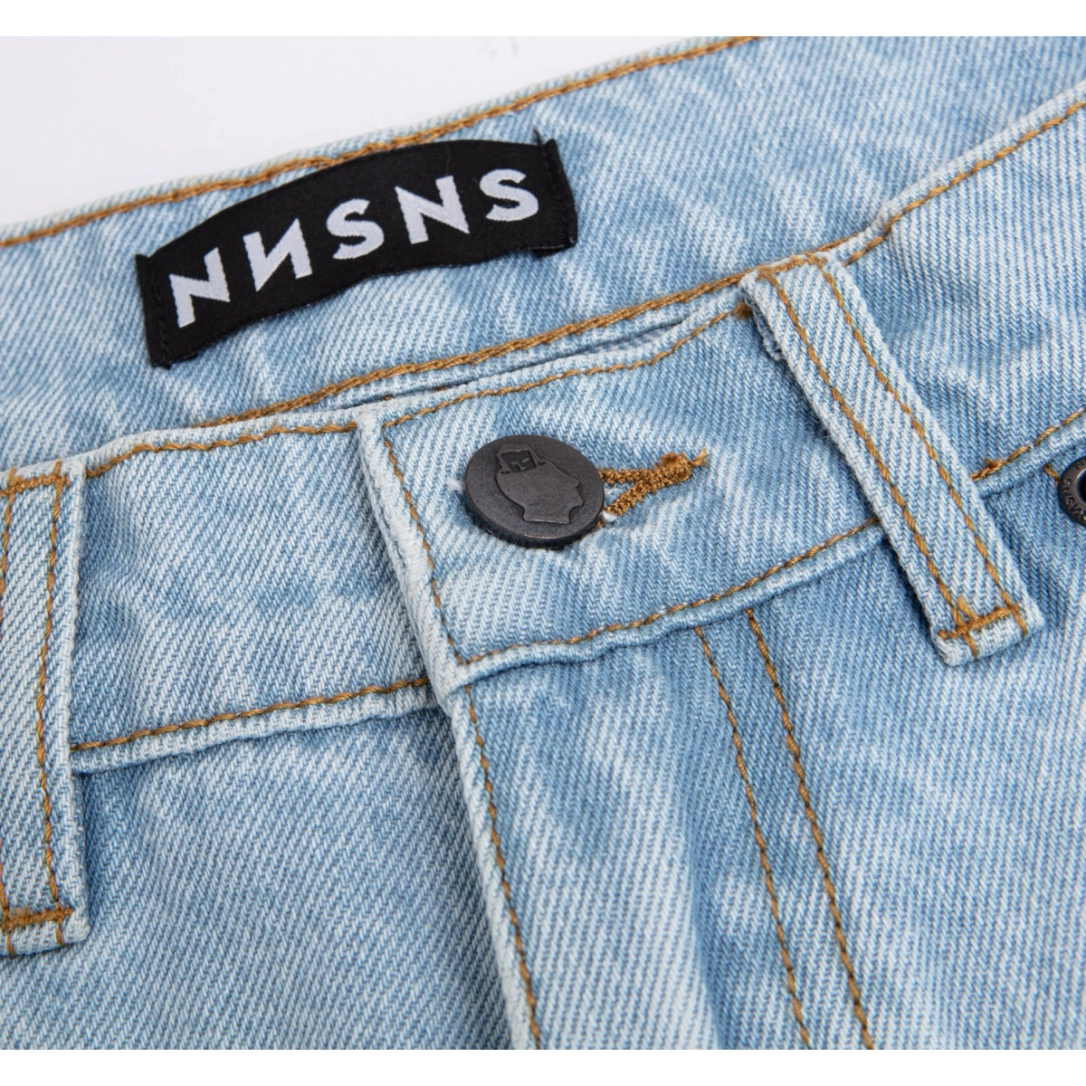 Nessie Jeans, Denim, Knopf, Nähten, Hosenträger-Lasche