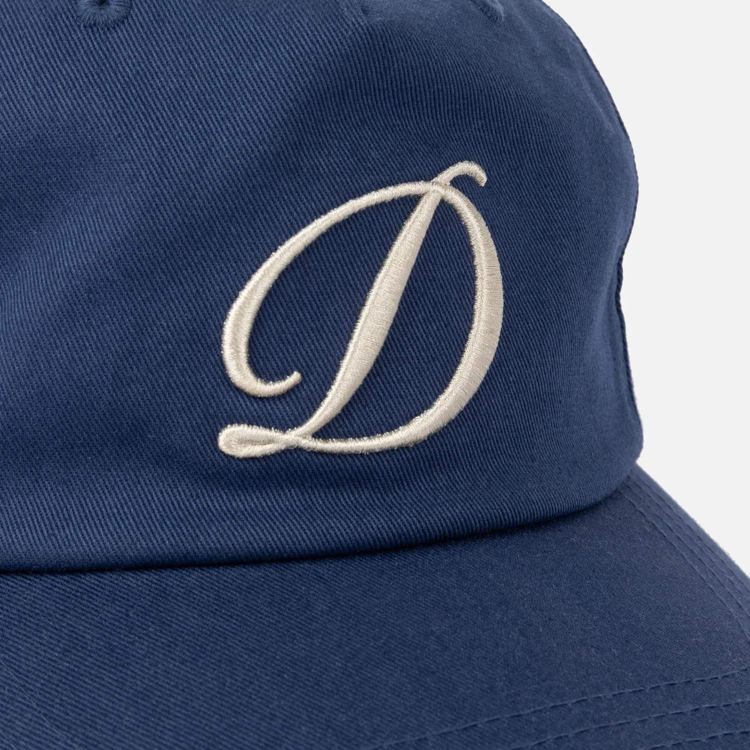 Cursive D Worker Cap Baseballkappe, Dunkelblau, Besticktes Logo, Gebogener Schirm, Baumwollstoff