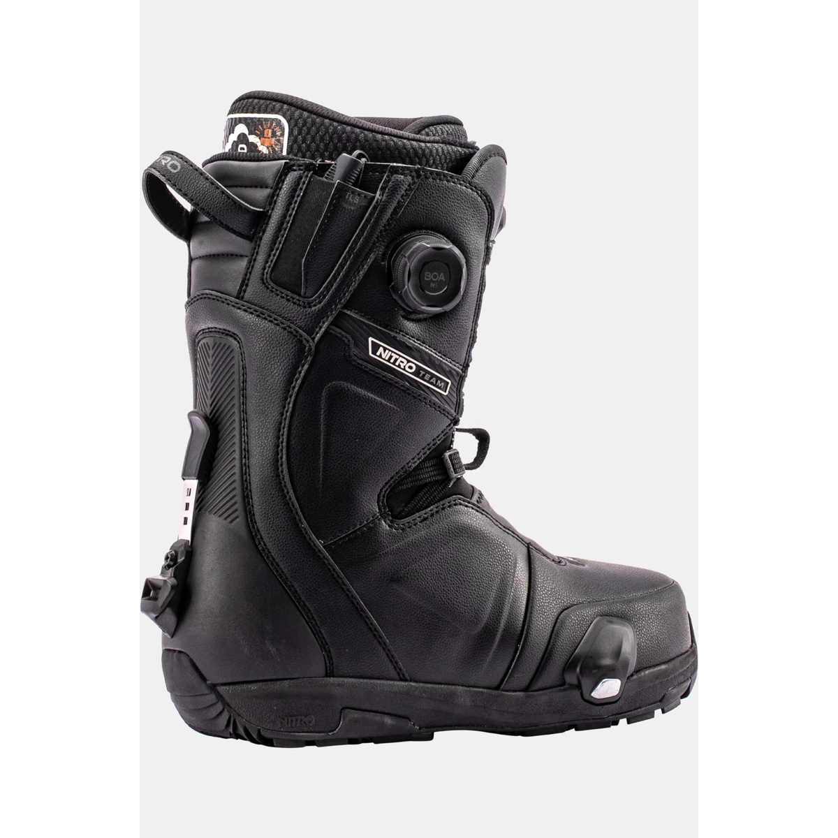 Chaussures de snowboard, chaussure noire, NTRO Nitro Team, molette BOA, renfort de cheville, chaussures de snowboard, système de laçage, molette BOA, Nitro Team, semelle extérieure en caoutchouc
