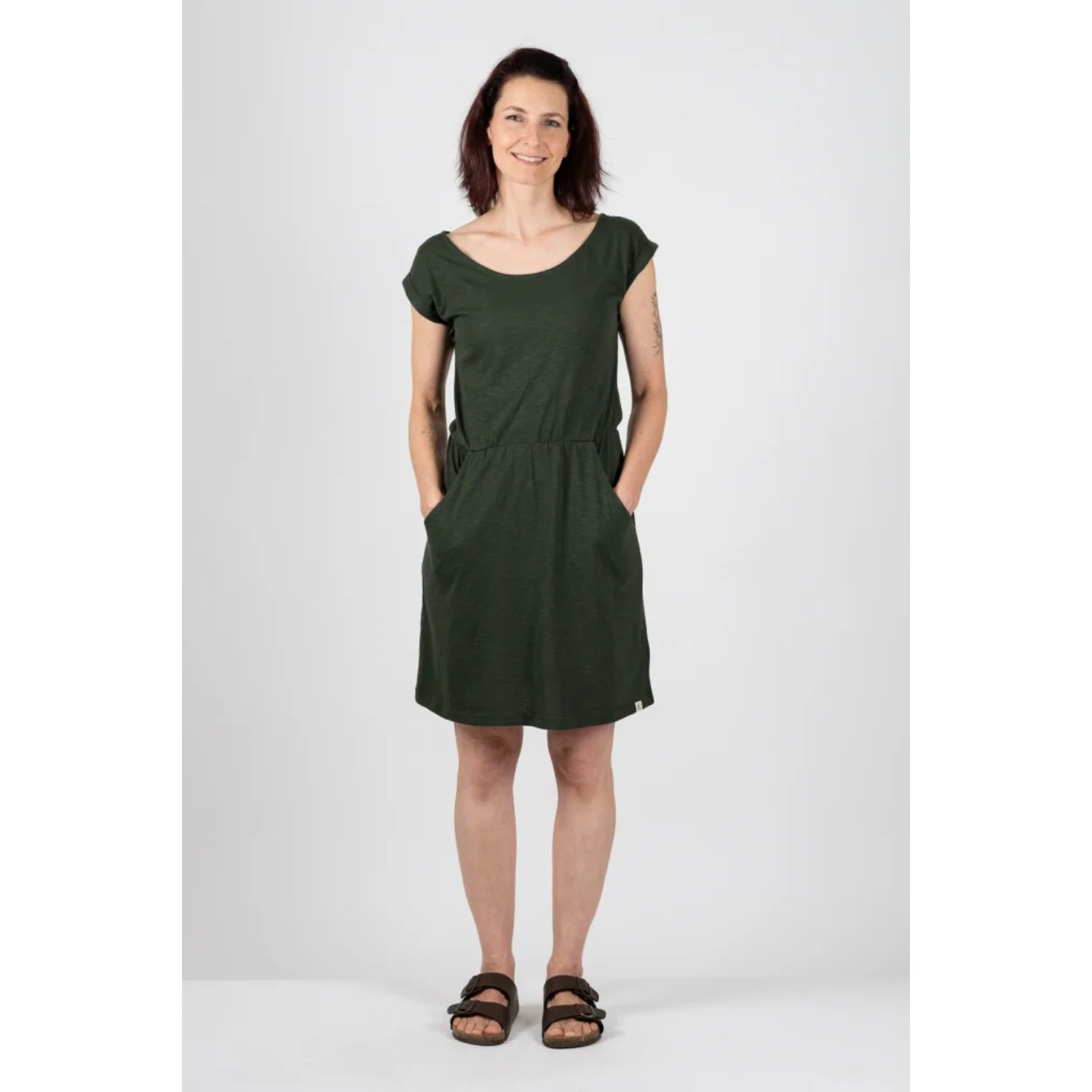 Basic Dress sommerkleid, grünes kleid, kurzes kleid, taschennaht, sandalen style