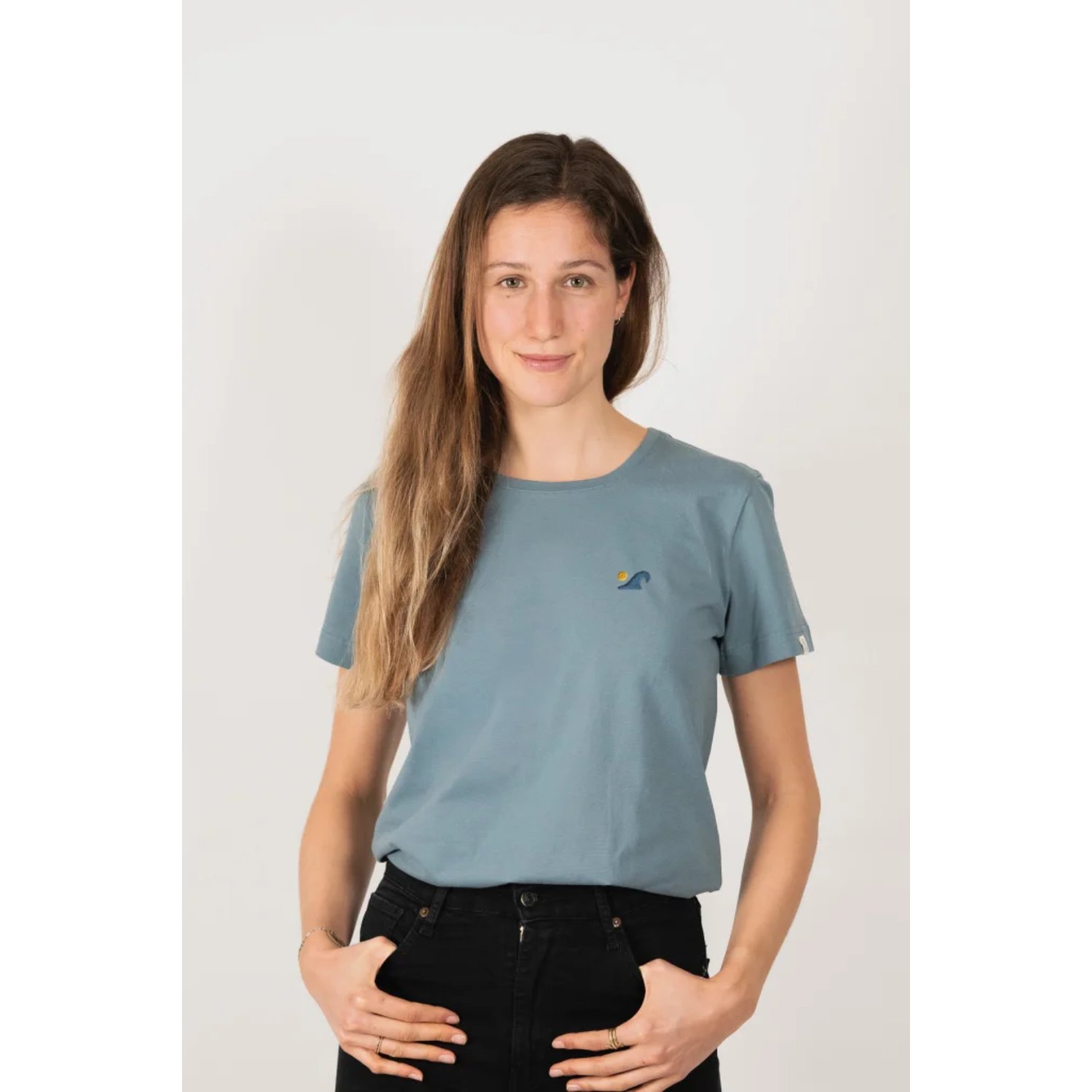 T-shirt bleu à manches courtes, avec logo, coupe asymétrique