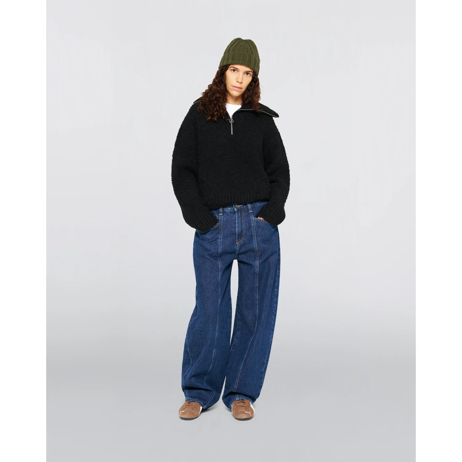 Schwarzer Pullover, Teddy-Struktur, Halbreißverschluss, Stehkragen, Rippbündchen