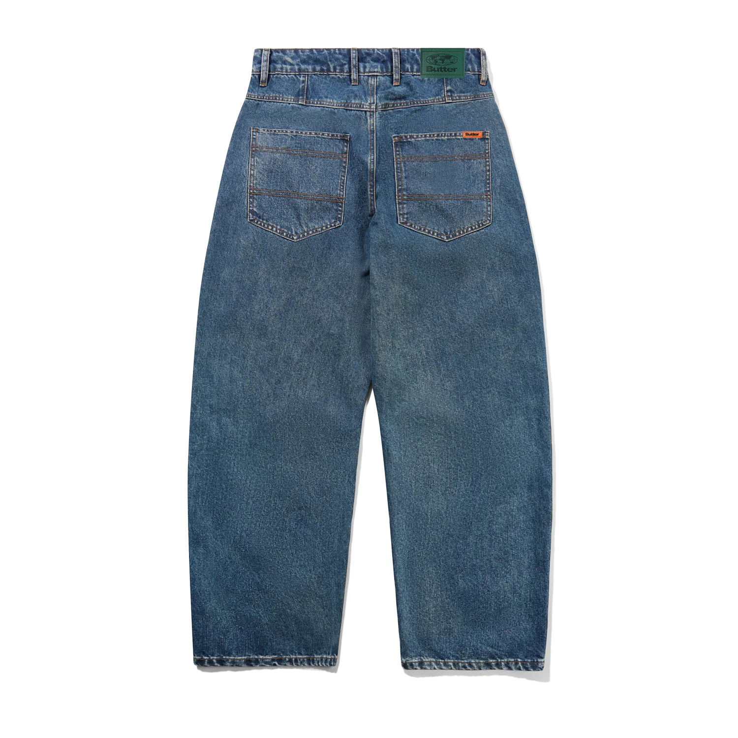 Jeans, denim bleu, coupe large, deux poches arrière, passants de ceinture