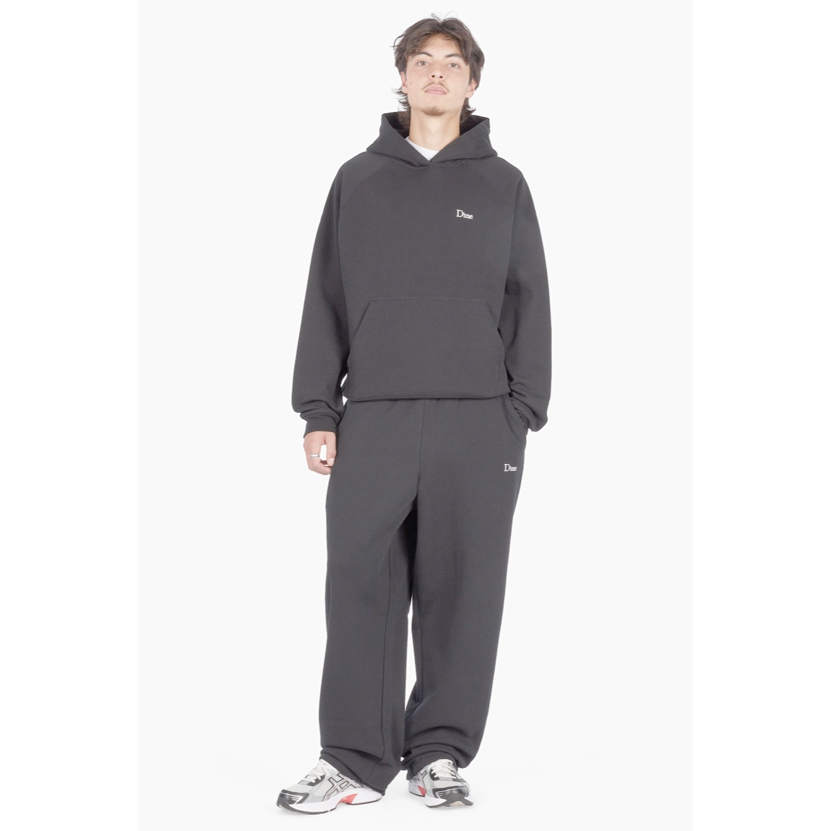 Sweatshirt, Hoodie, Schwarz, Kangurutasche, Logo klein, Hoodie, Sweatpants, Sweatset, Graues Outfit, Kapuzenpullover