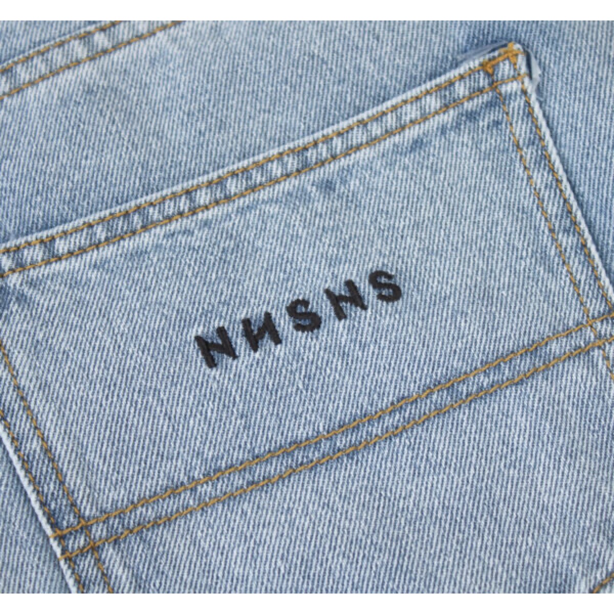 Biggerfoot 30 Vêtements, pantalons, jeans, bijoux, colliers