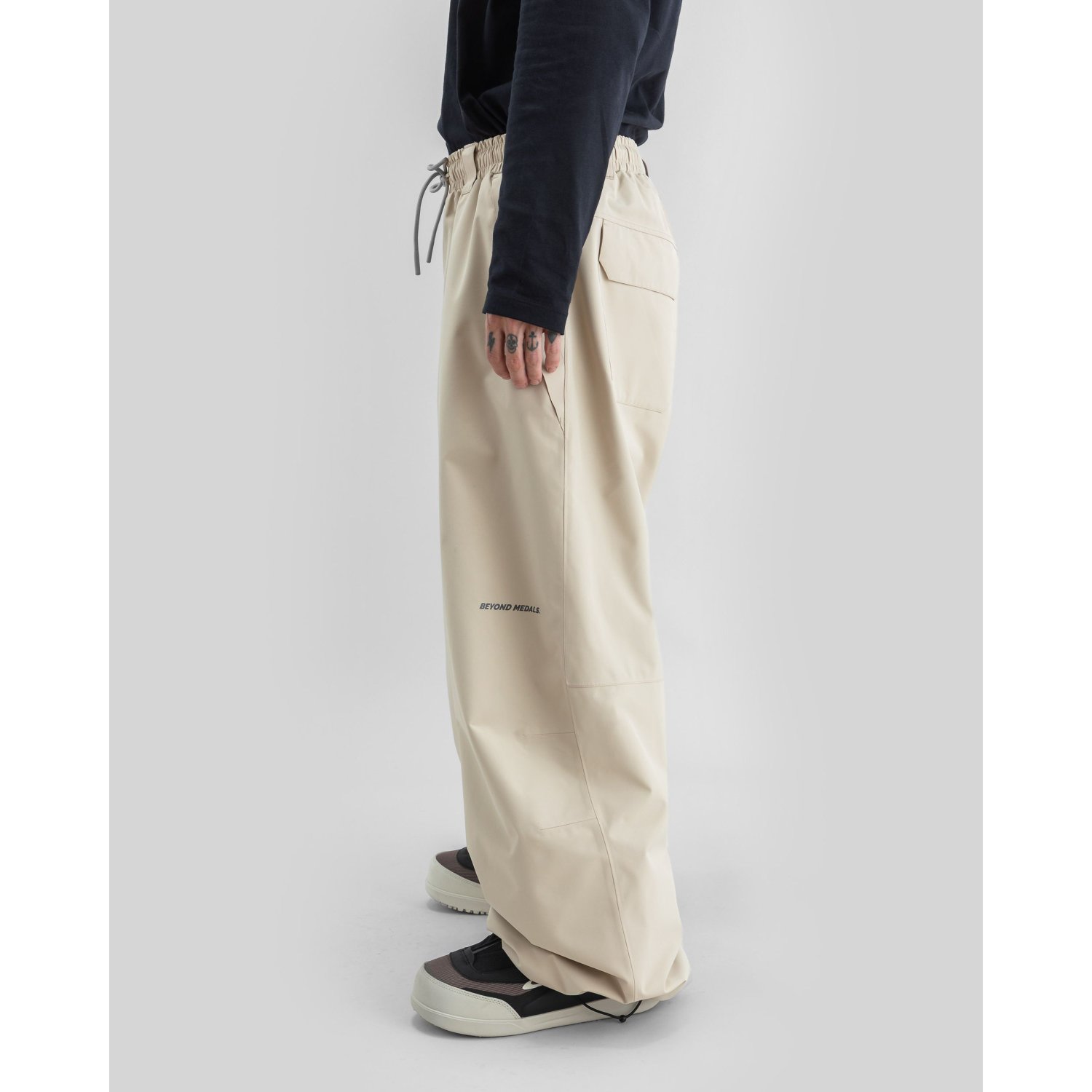 Park Pants beige pants, Cargo pants, Kordelzug, Seitentasche, Textdruck