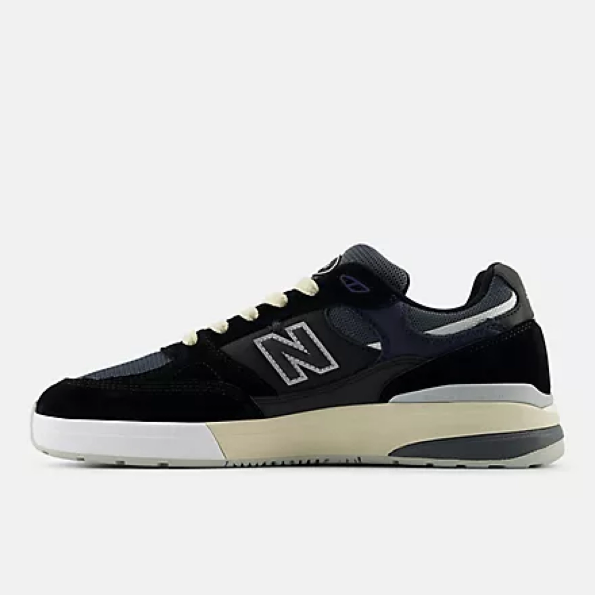 UN 933 New Balance UN 933 Black/eclipse, vue 3