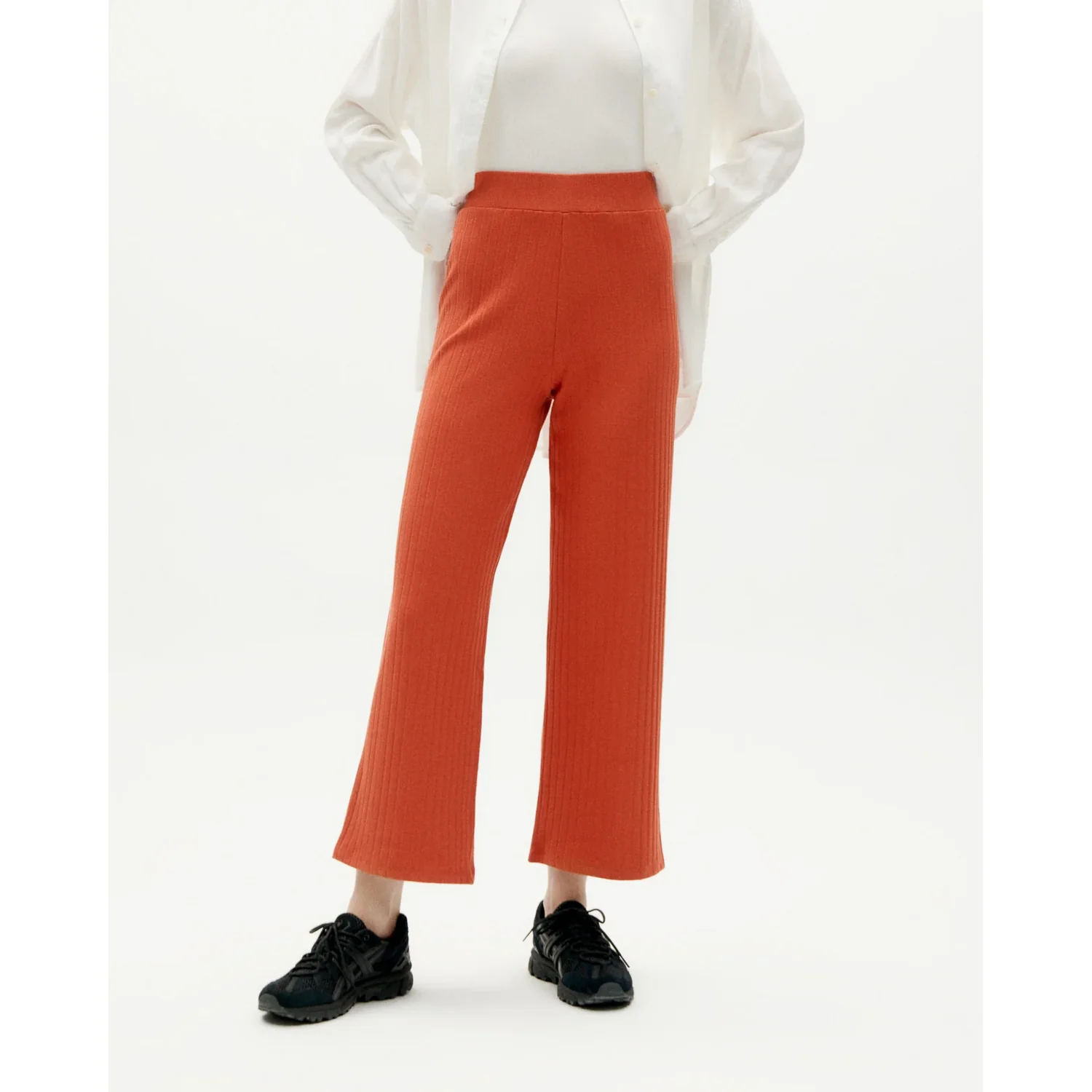 Pantalon pour femme, pantalon en maille, rouge rouille, maille côtelée, jambe évasée