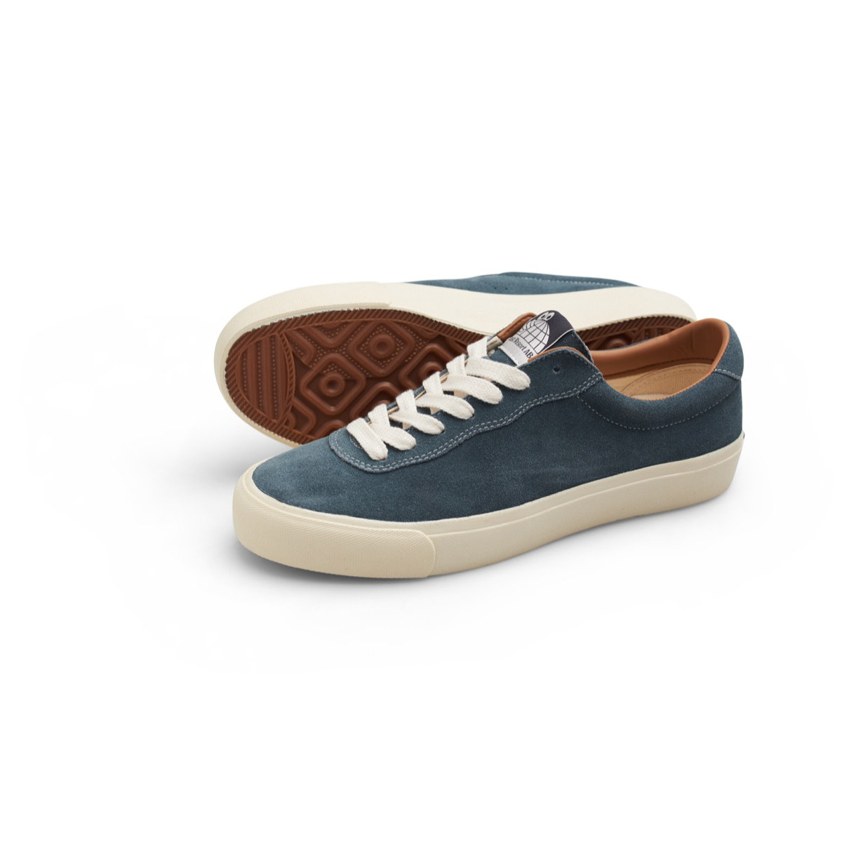 VM001 Suede Low