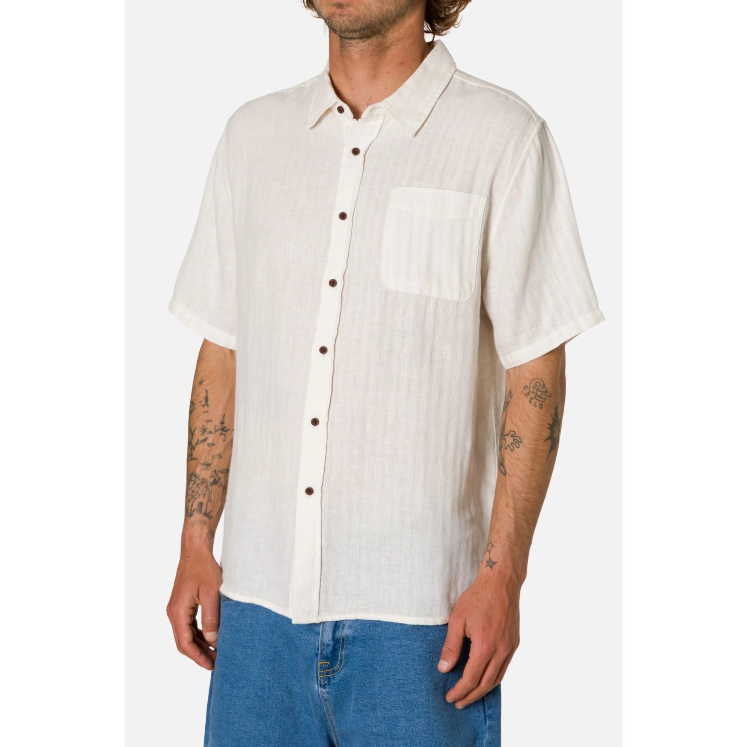 Chemise en lin à manches courtes, avec poche poitrine, couleur champagne/beige