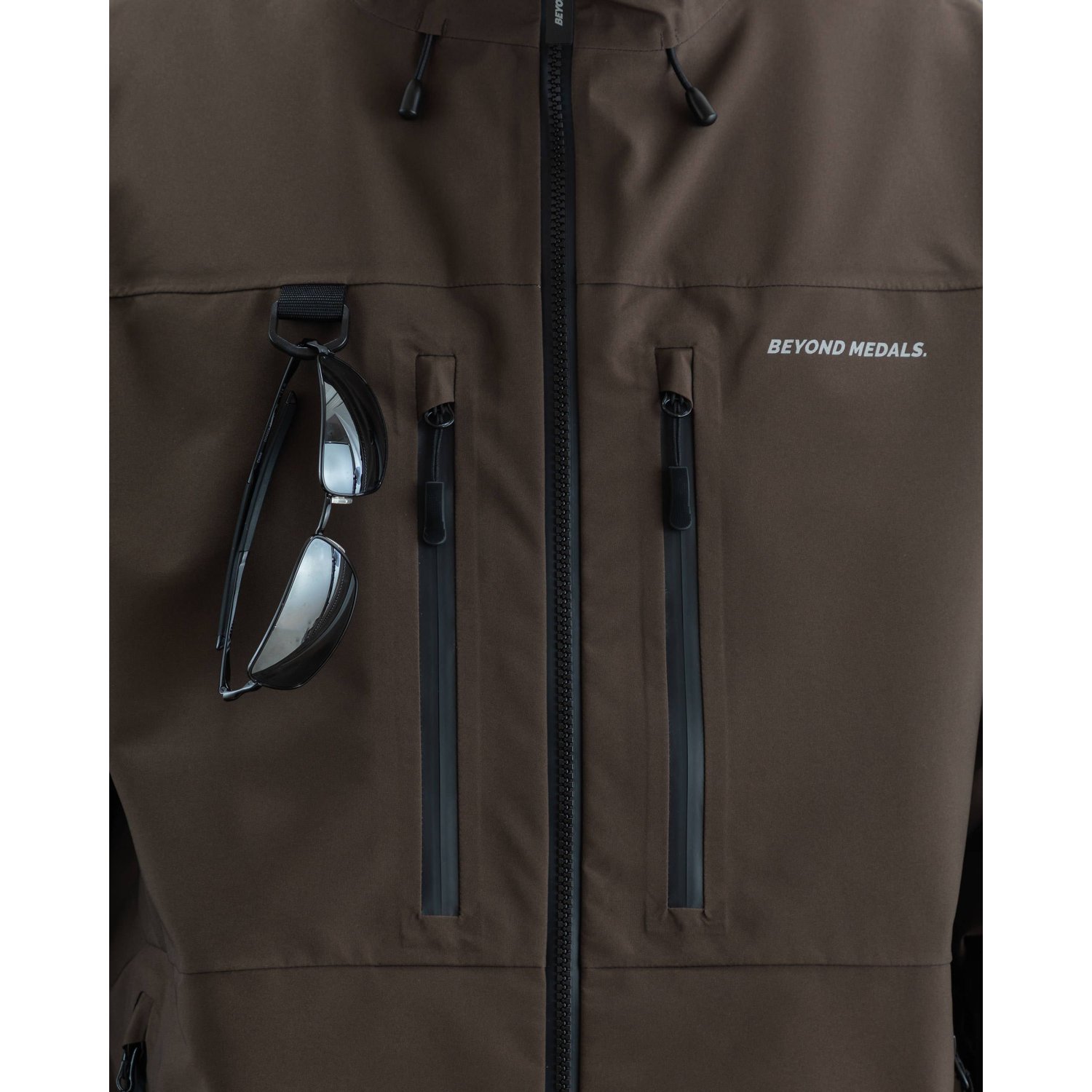 jacke, braun, Reißverschluss, Taschen, Brillenhalterung