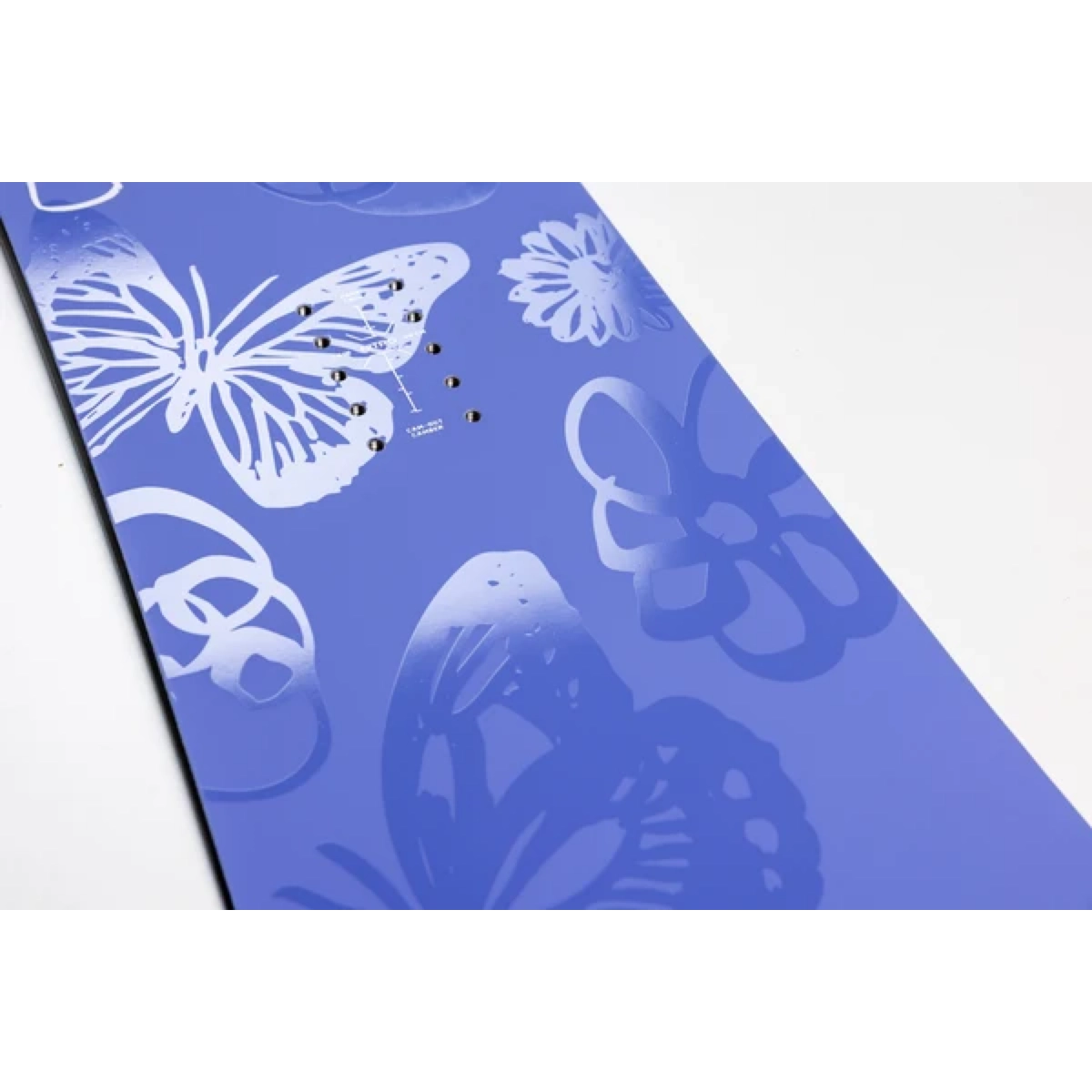 Zaza W's skateboard, bleu, papillon, motif, deck, planche bleue, motif floral, papillon, motif graphique, aspect carrelage