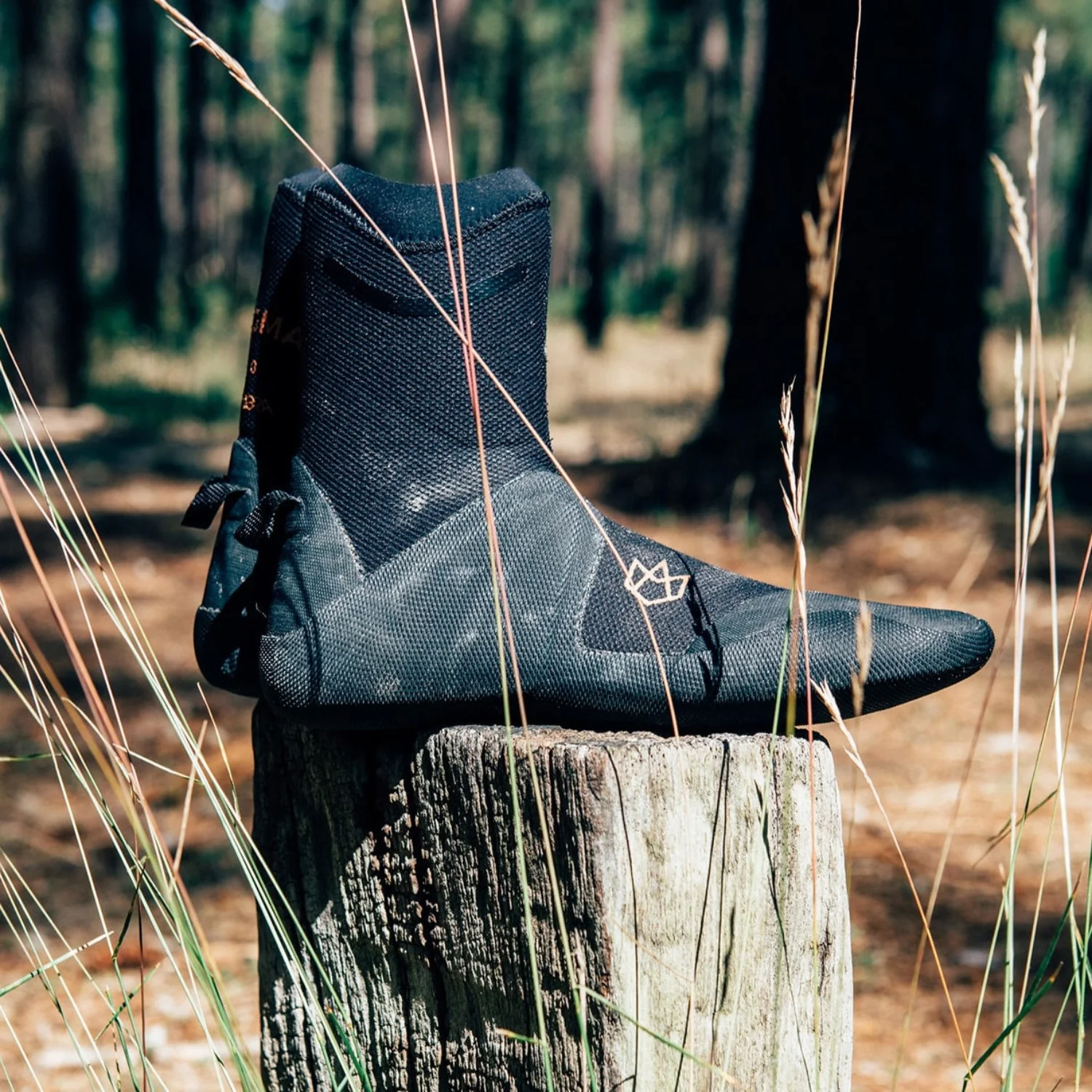 Bottes en néoprène, chaussures de sports nautiques, noires, tige haute, fermeture velcro