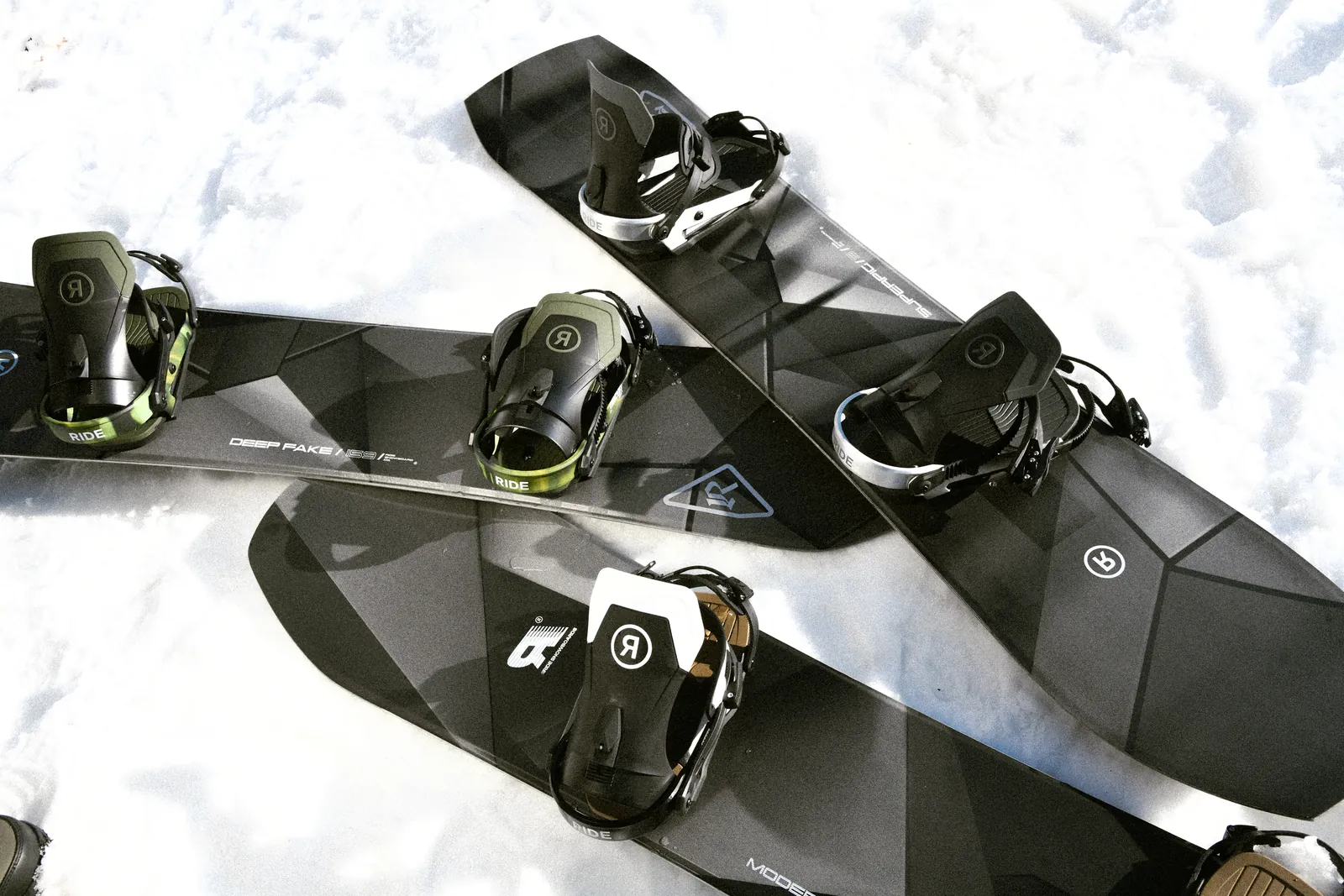 Snowboards, Snowboardbindungen, Schwarz, Geometrisches Muster, Ratschenbindung