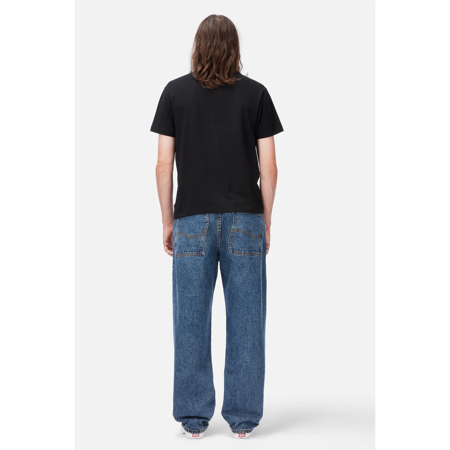 Relaxed Denim Pants Schwarzes T-Shirt, Blaue Jeans, Weit geschnitten, Kurzarm