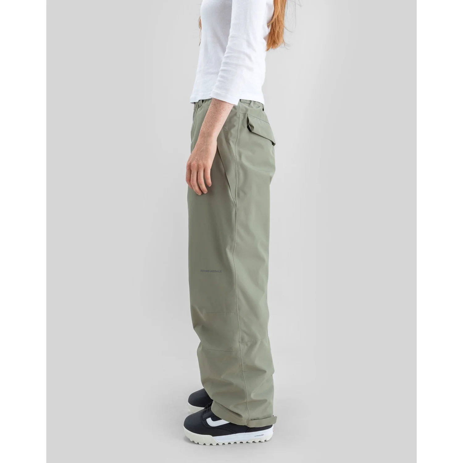 Nostalgia Pants 2L Outdoorhose, Damenhose, Olivgrün, Weites Bein, Taschenklappe