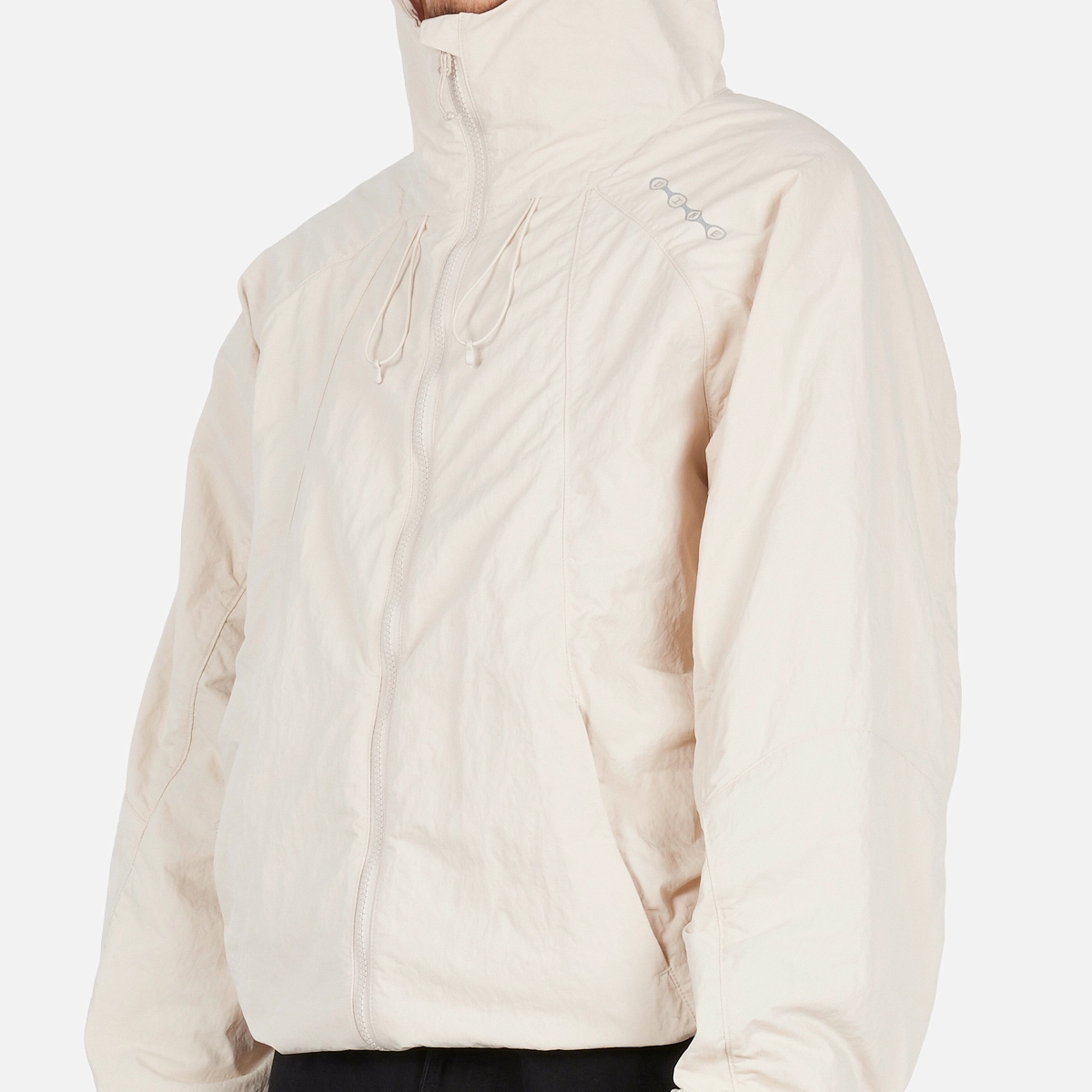 veste, coupe-vent, beige clair, capuche, fermeture éclair sur le devant
