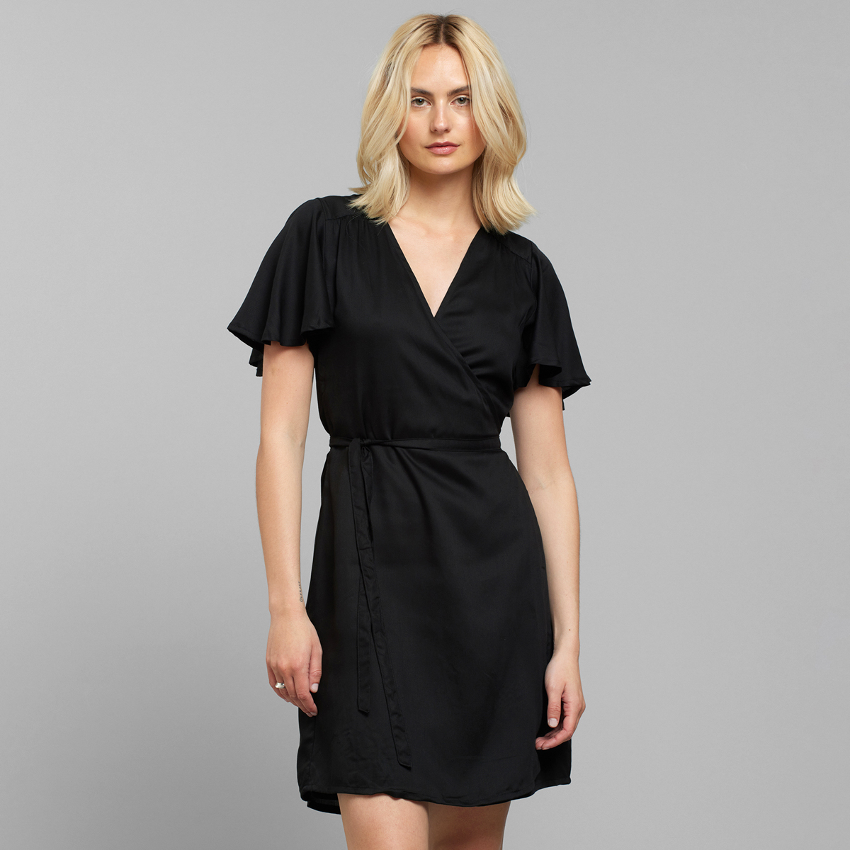 Wrap Dress Kungshamn Kleid, Erwachsener, Weiblich, Person, Frau