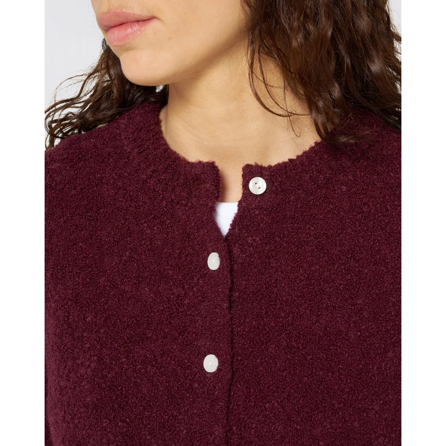 Cardigan, rouge bordeaux, col rond, patte de boutonnage, texture bouclée