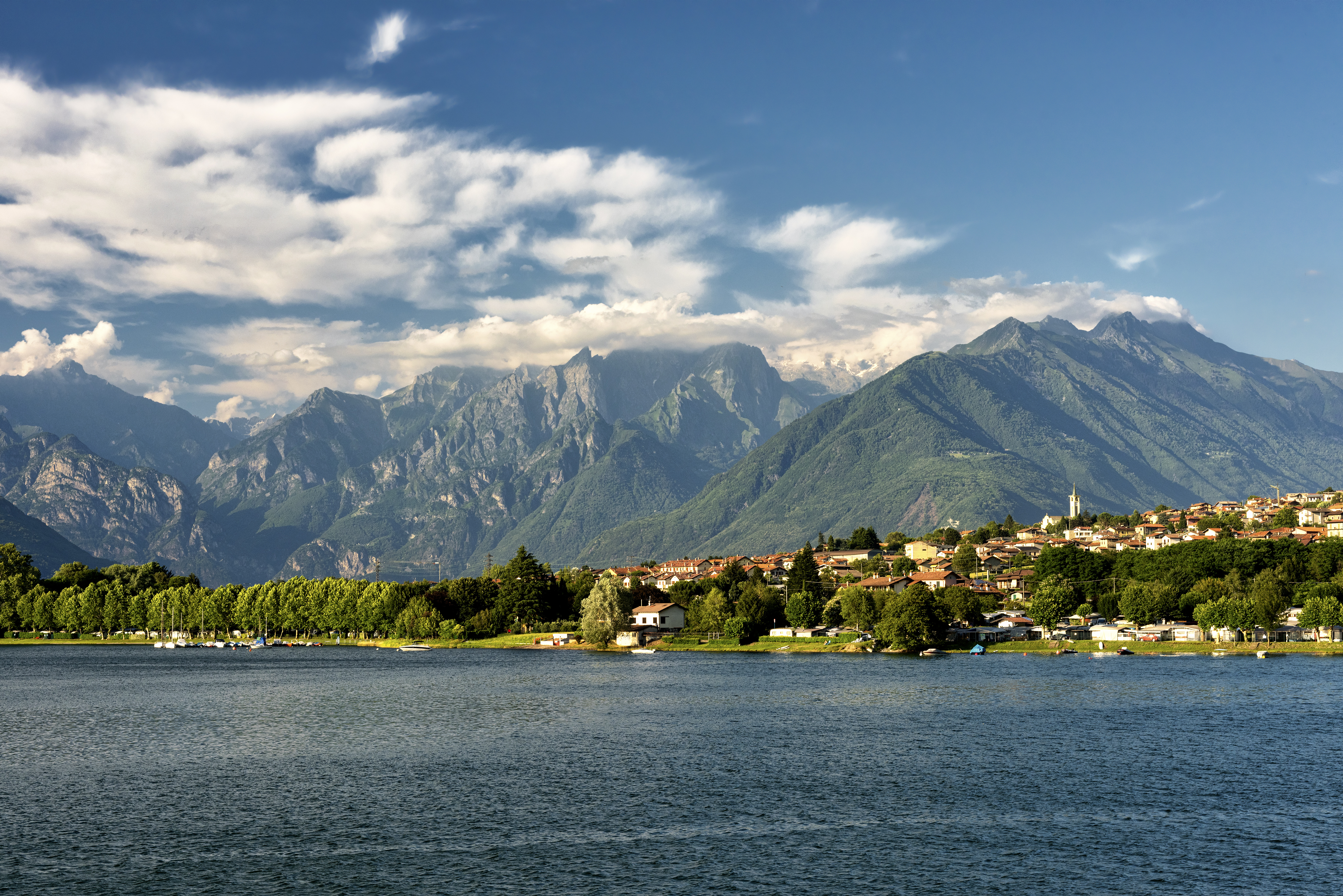colico-lecco-et-le-lac-de-côme-PY2KP4S colico-lecco-and-the-lake-of-como-py2kp4s