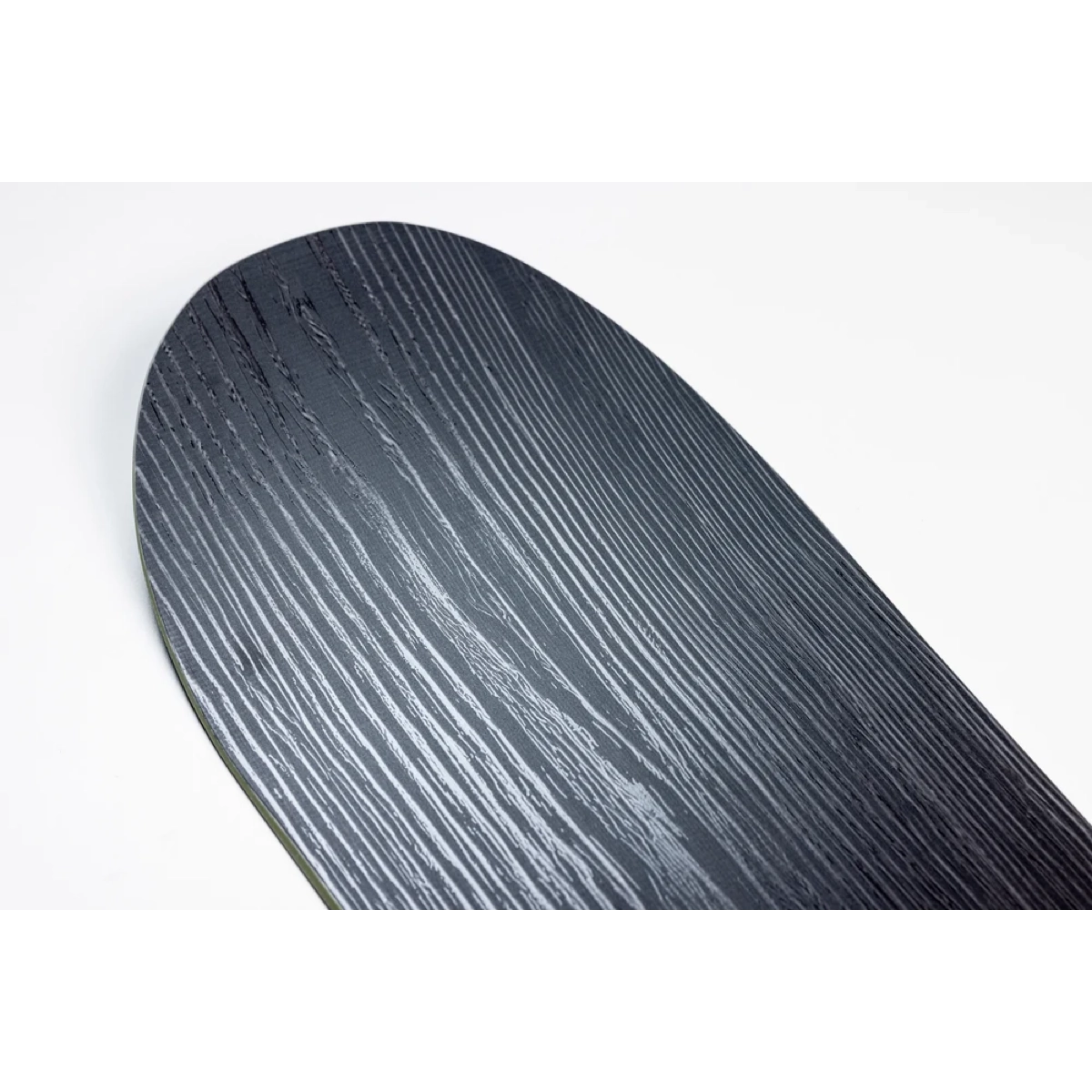 Magnum skateboard, planche, veines du bois, gris, sans marque, Planche de skateboard, veines du bois, gris foncé, bords arrondis, surface antidérapante