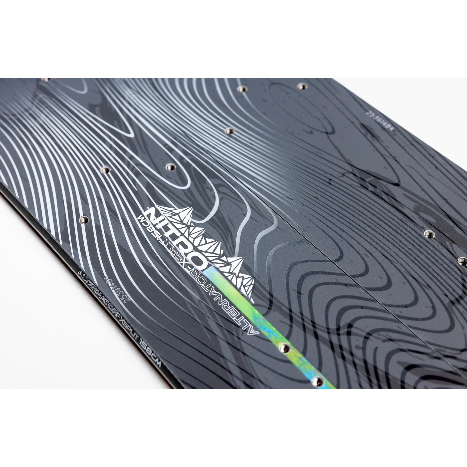 Snowboard, Schwarze Oberfläche, Topografisches Muster, Bindungseinsätze