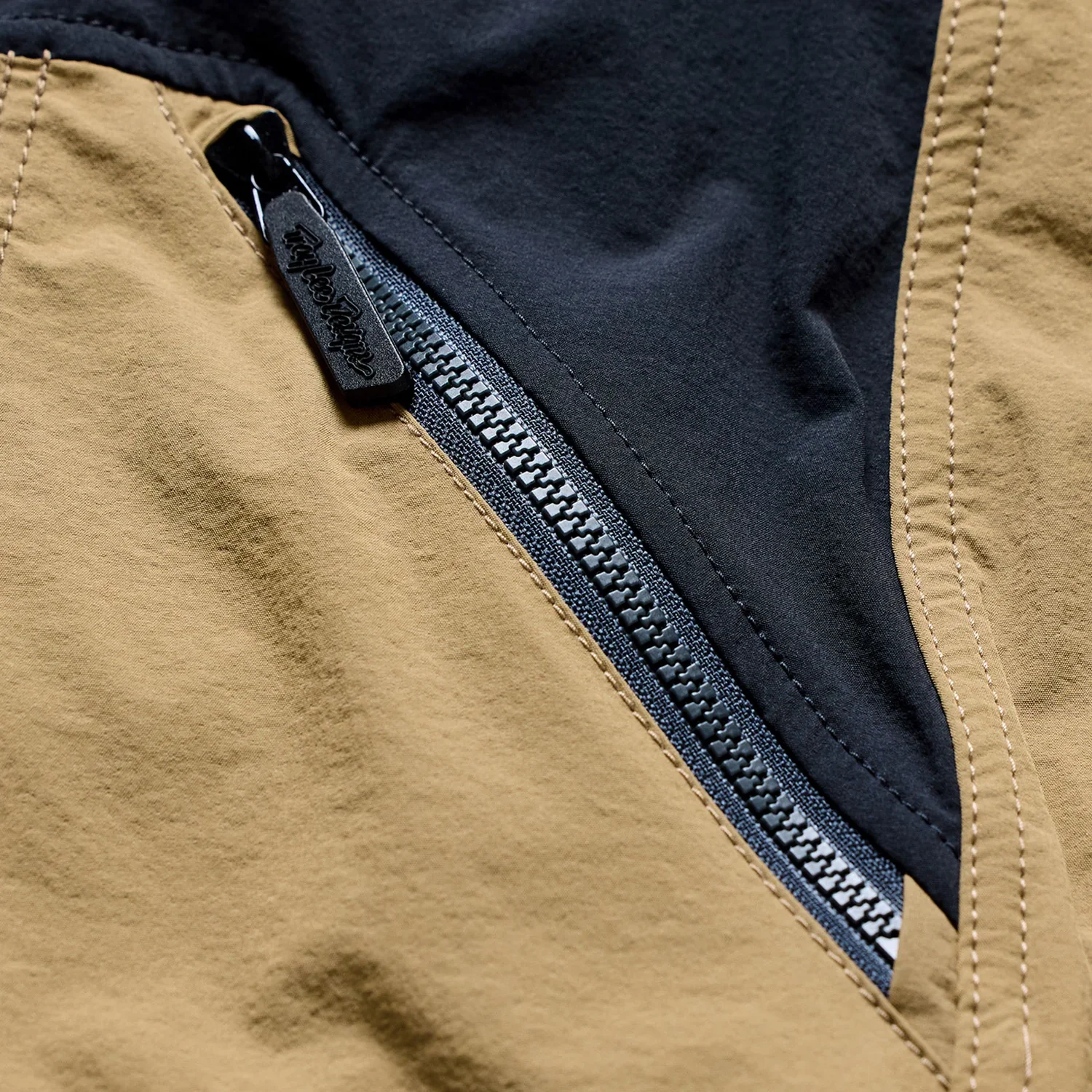 Skyline Trail Short Shell Veste, tissu beige, empiècement noir, fermeture à glissière