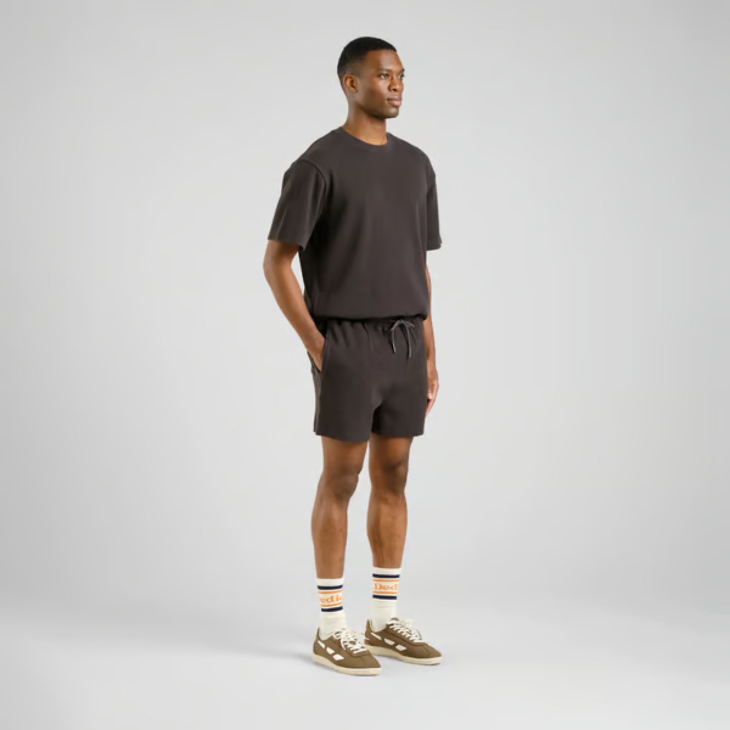 Shorts Essingen Waffle T-shirts, shorts, vêtements décontractés, chaussettes en tricot, baskets
