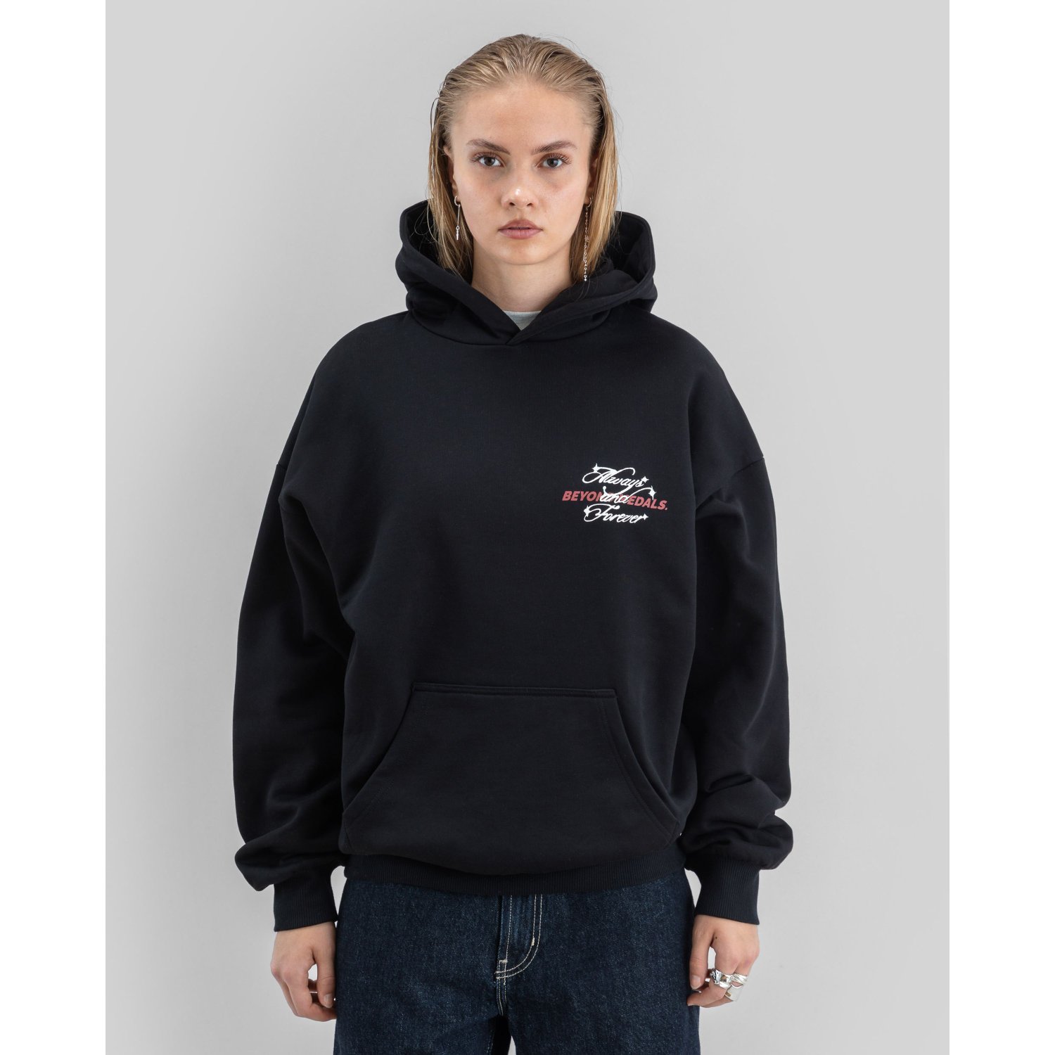 Hoodie, Kapuze, schwarz, Vornentasche, Stickerei-Logo