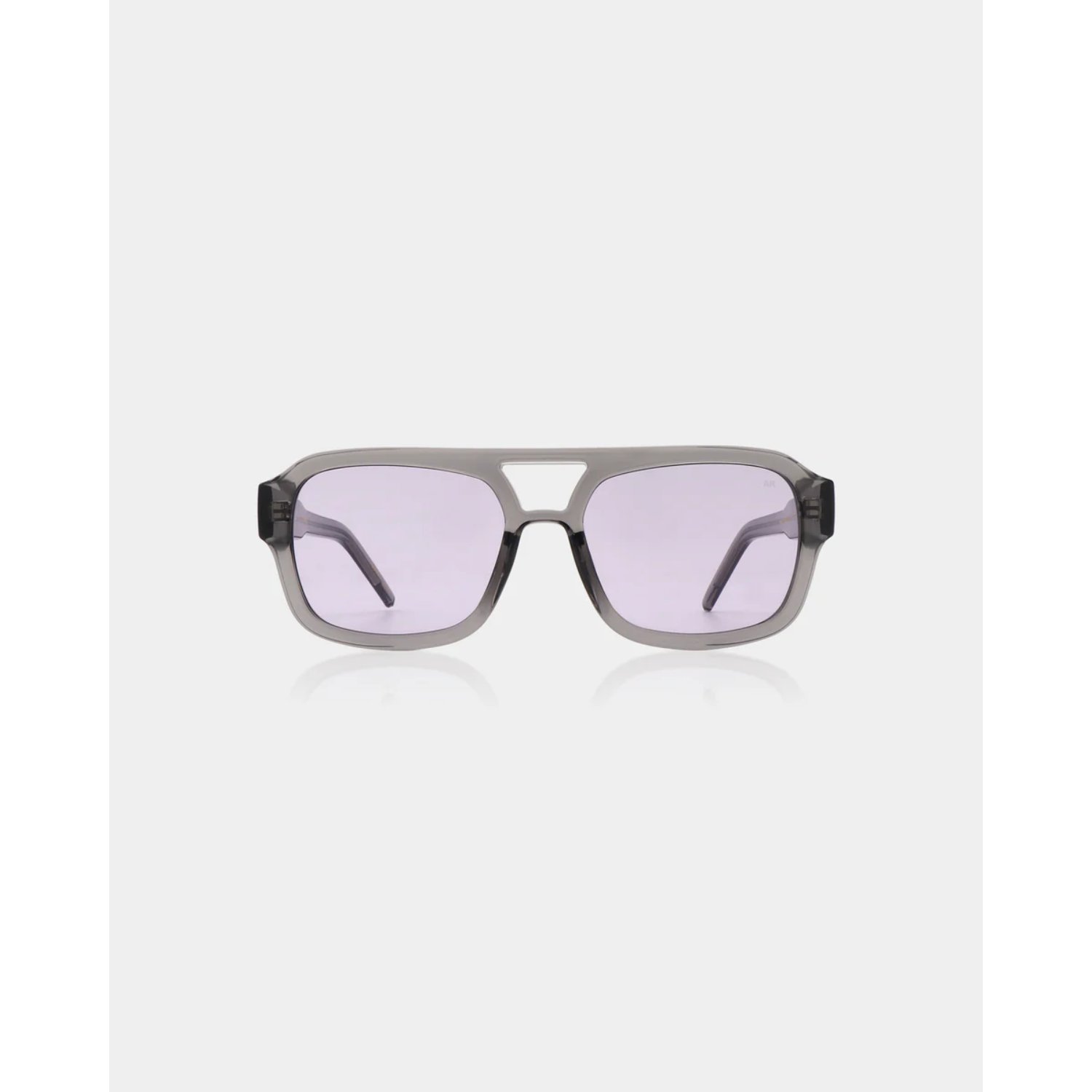 Sonnenbrille, graue Rahmen, lila Glas, große Rahmen, Quadratische Form