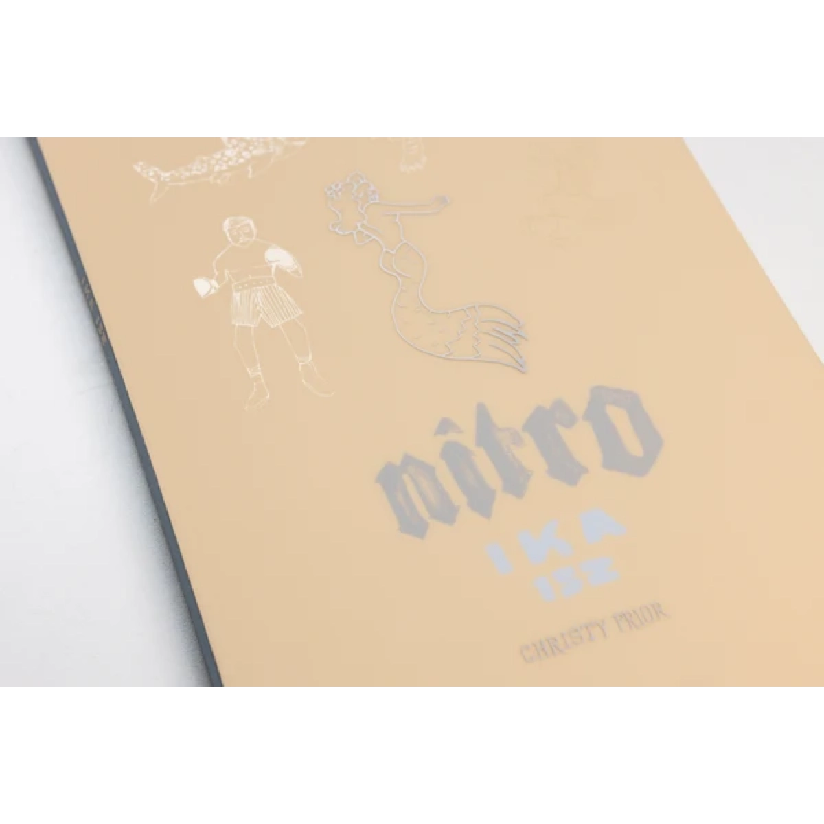carte, beige, illustration, texte, menu ?, robe polo, enveloppe beige, motif gravé, motif animalier, texte brillant