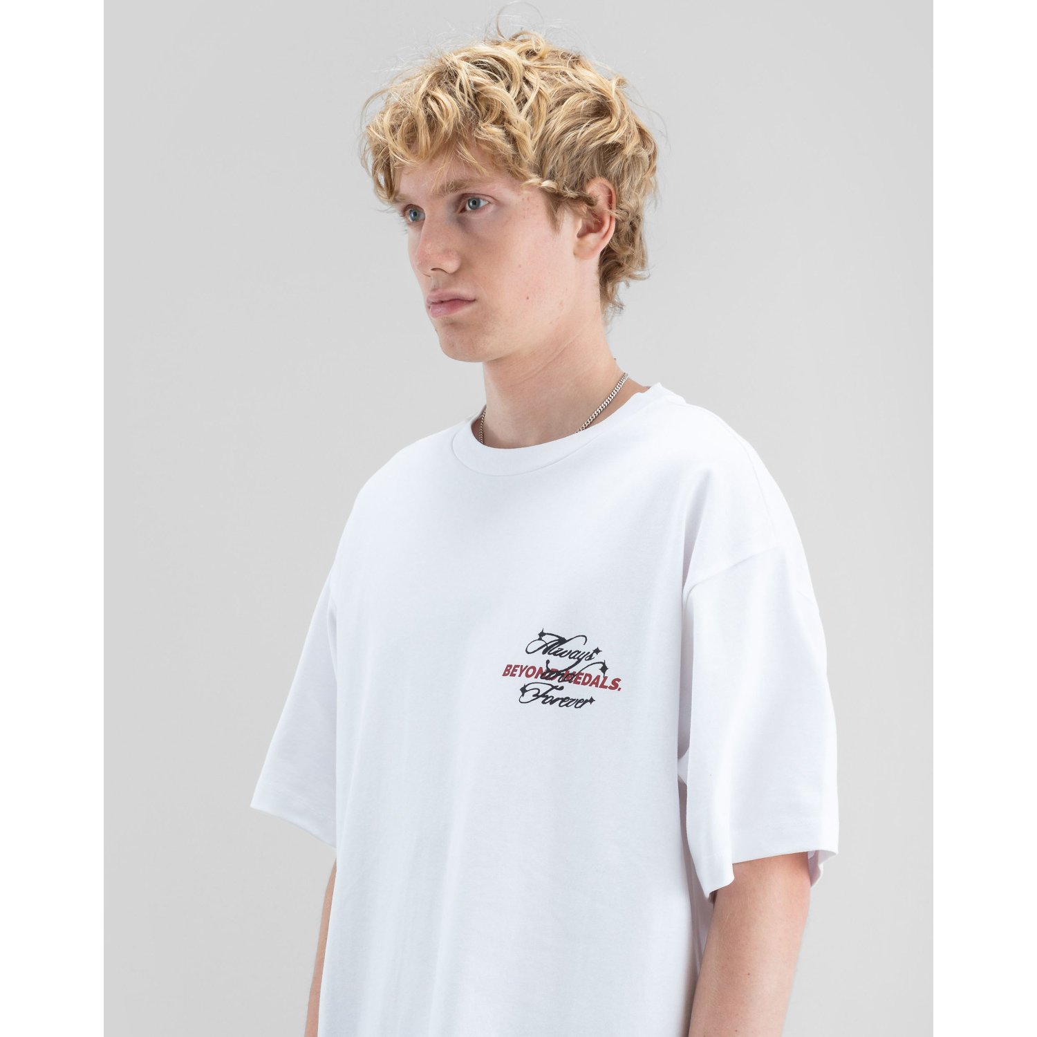 Forever Tee T-shirt, blanc, manches courtes, col rond, haut, T-shirt, oversize, blanc, manches courtes, petit logo textuel, T-shirt, manches courtes, blanc, T-shirt graphique, imprimé sur le devant